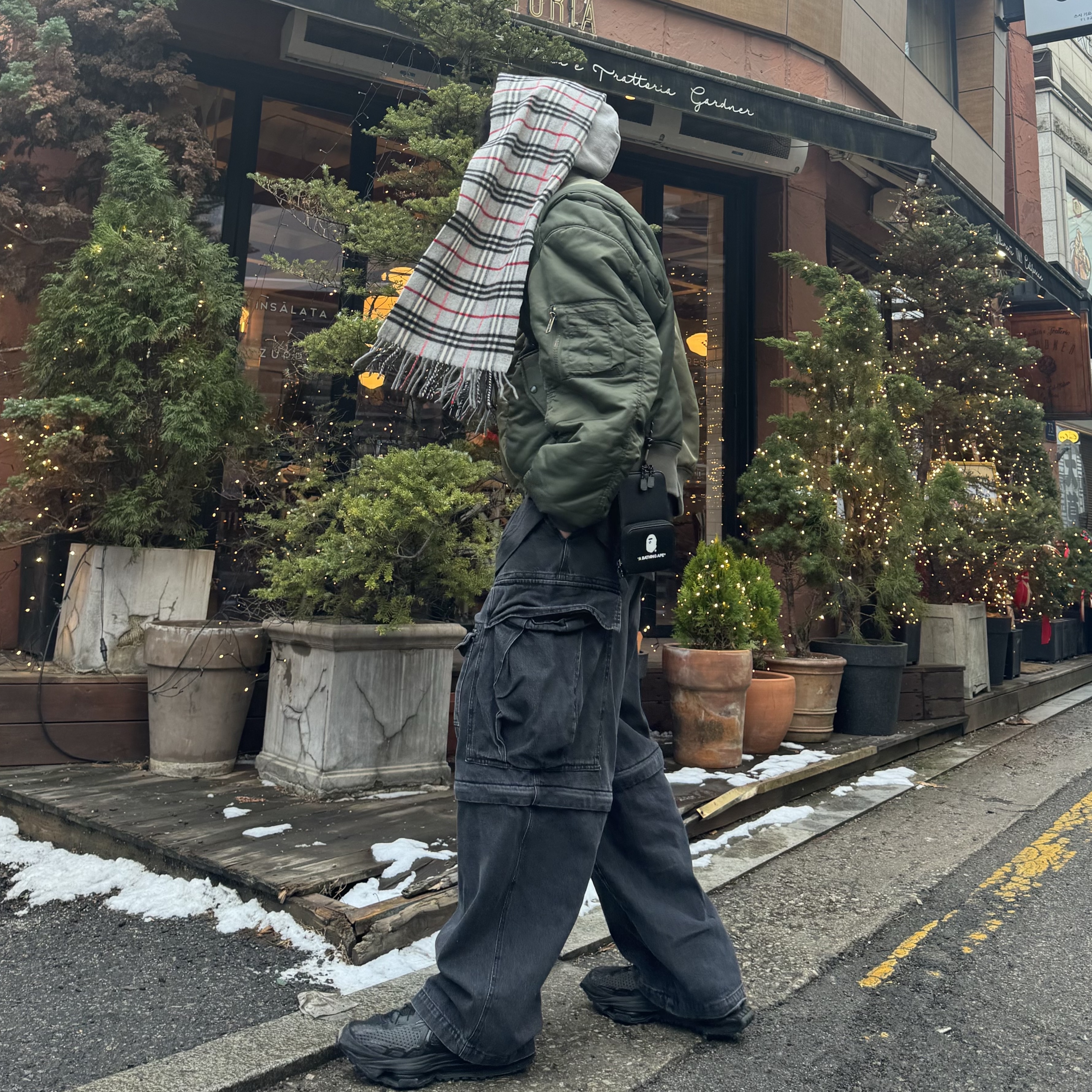 Nike x Matthew M Williams Zoom 004 Triple Black, Project G/R Unbalanced Reworked Bomber Jacket Khaki 착용 스타일