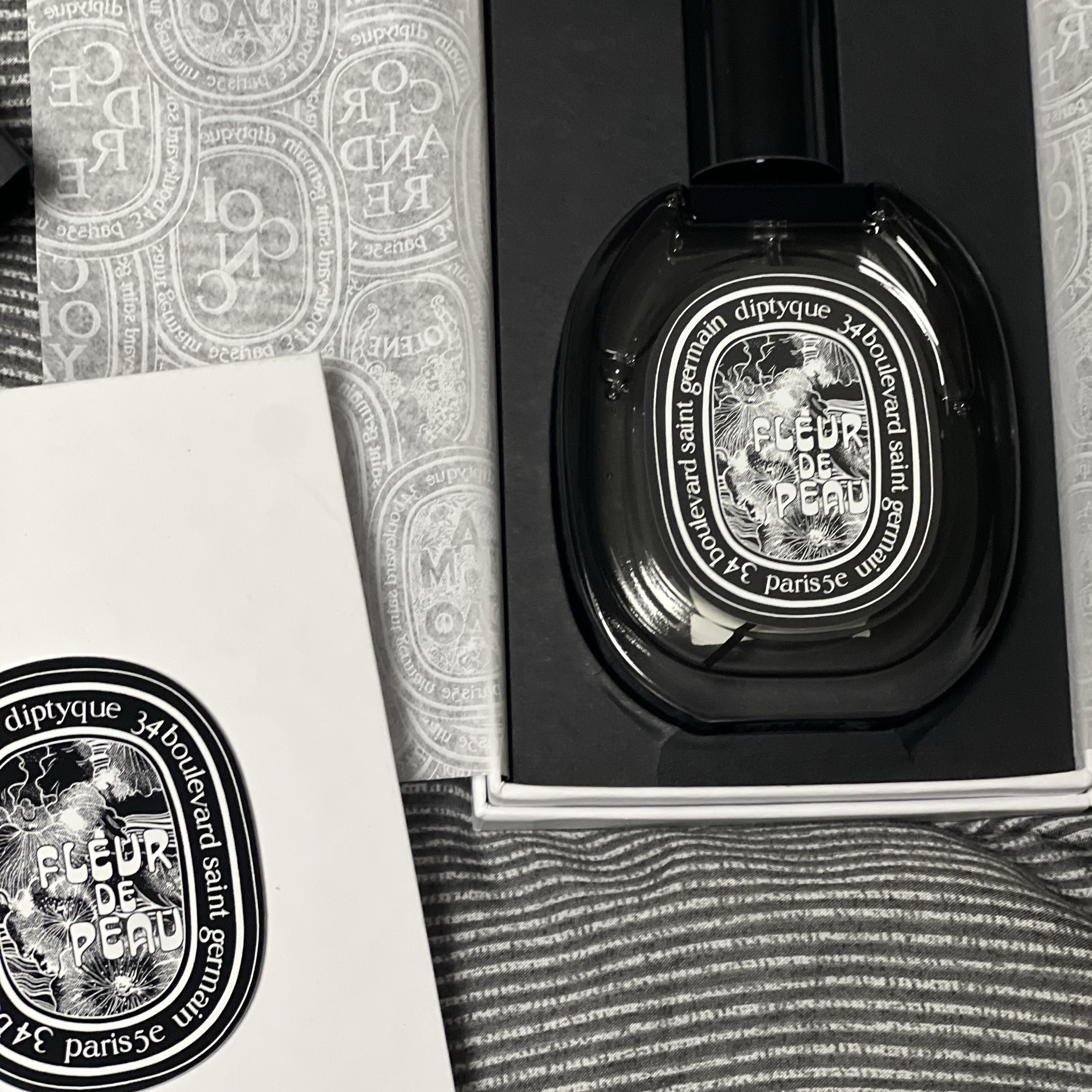 Diptyque Fleur De Peau Eau De Parfum 75ml 착용 스타일 - 2