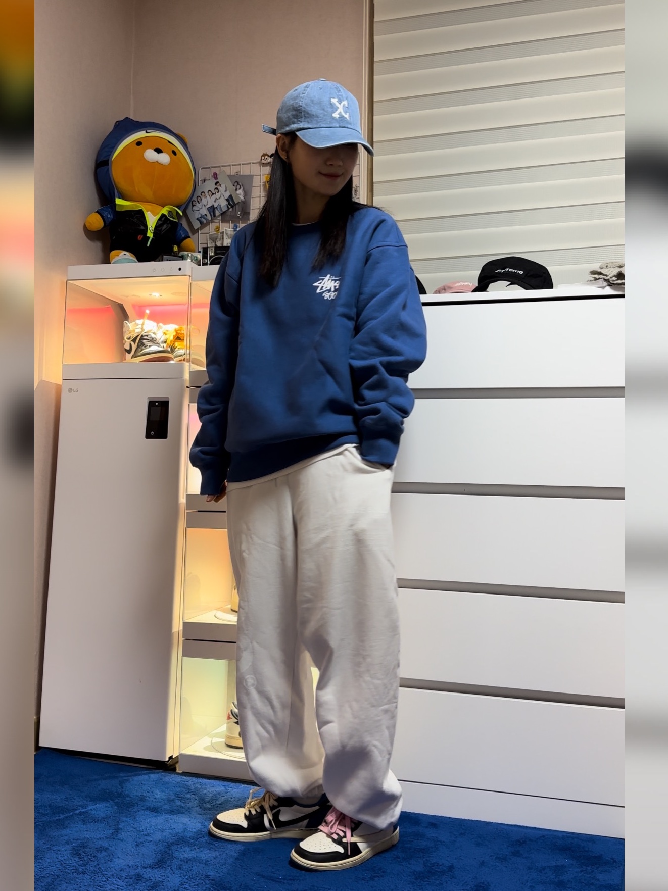 Stussy Stock Seoul Crew Ash Heather 2021, Jordan 1 x Travis Scott x Fragment Retro Low OG SP Military Blue 착용 스타일 - 1