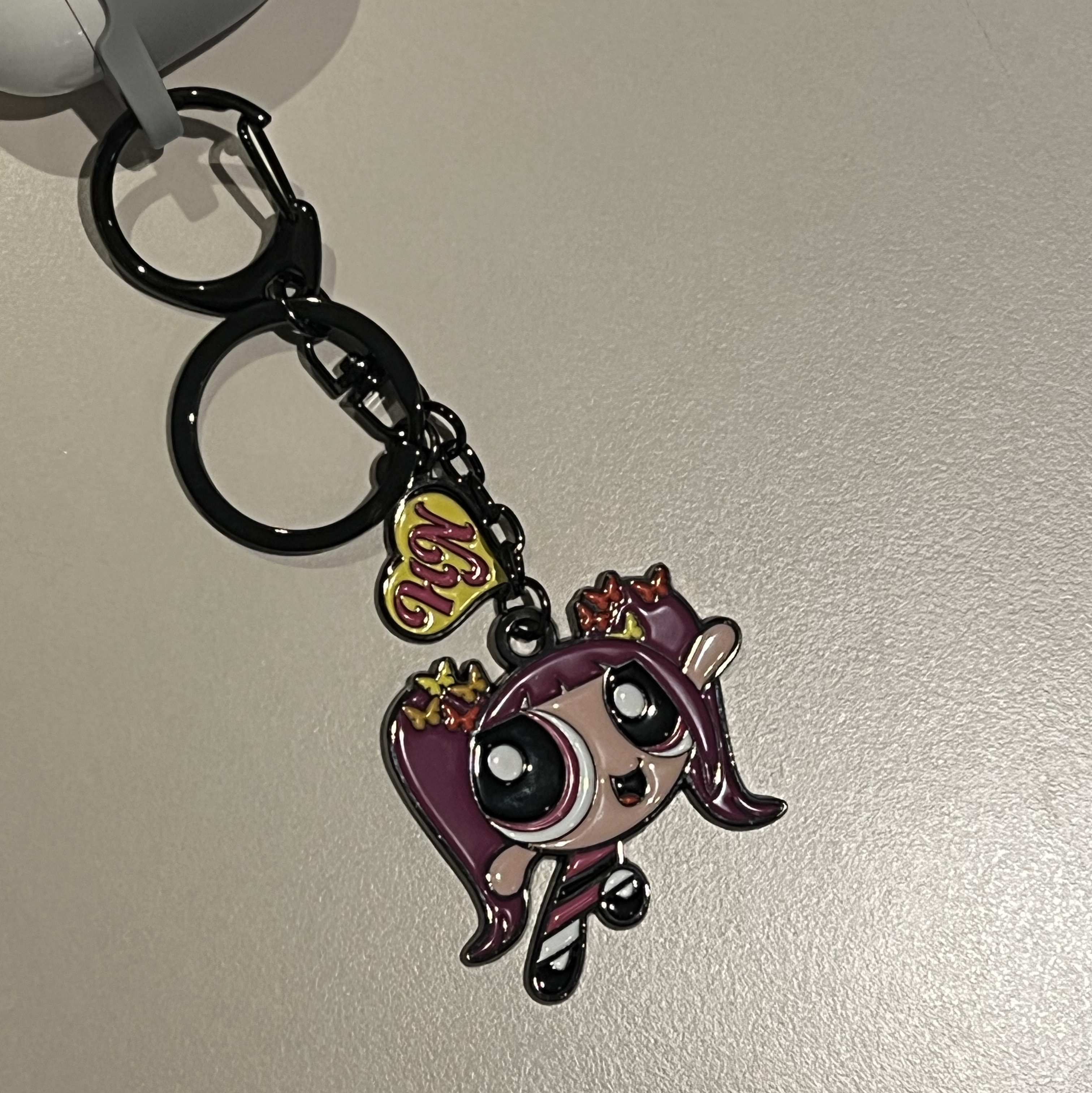 NewJeans x The Powerpuff Girls Metal Keyring Hanni 착용 스타일