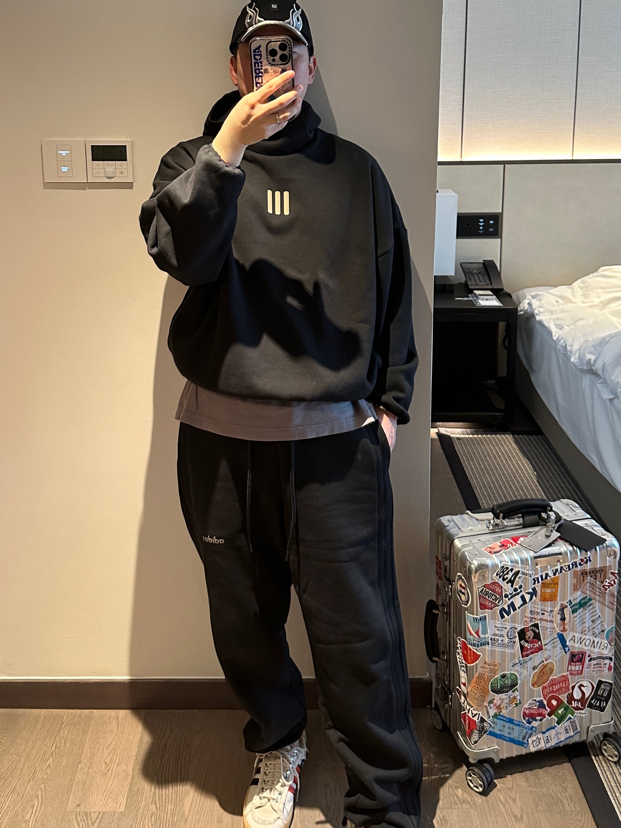 Adidas x Fear of God Athletics Heavy Fleece Hoodie Black - KR Sizing, Adidas x Fear of God Athletics Heavy Fleece Sweatpants Black - KR Sizing 착용 스타일