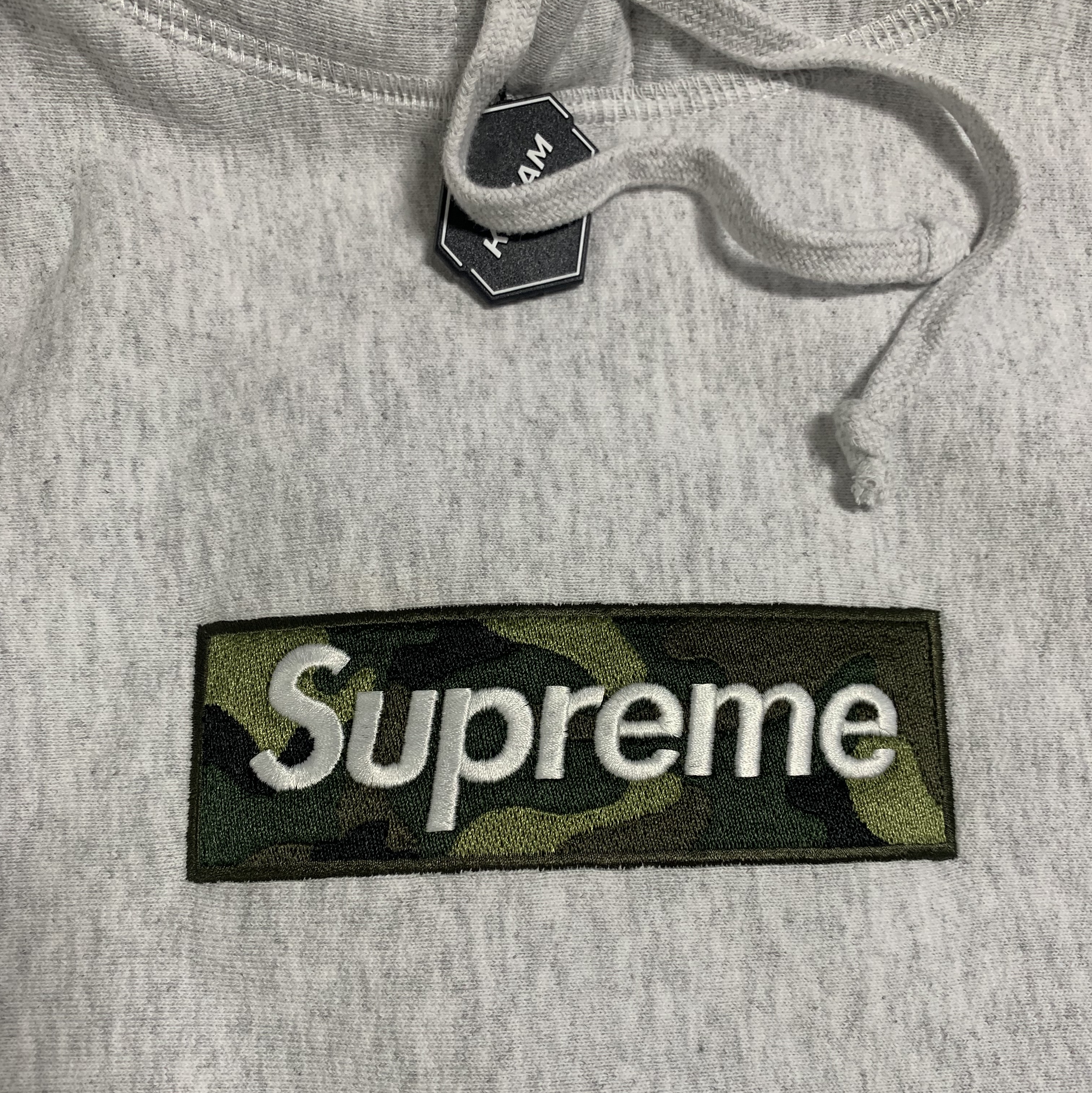 Supreme Box Logo Hooded Sweatshirt Ash Grey - 23FW 착용 스타일 - 2