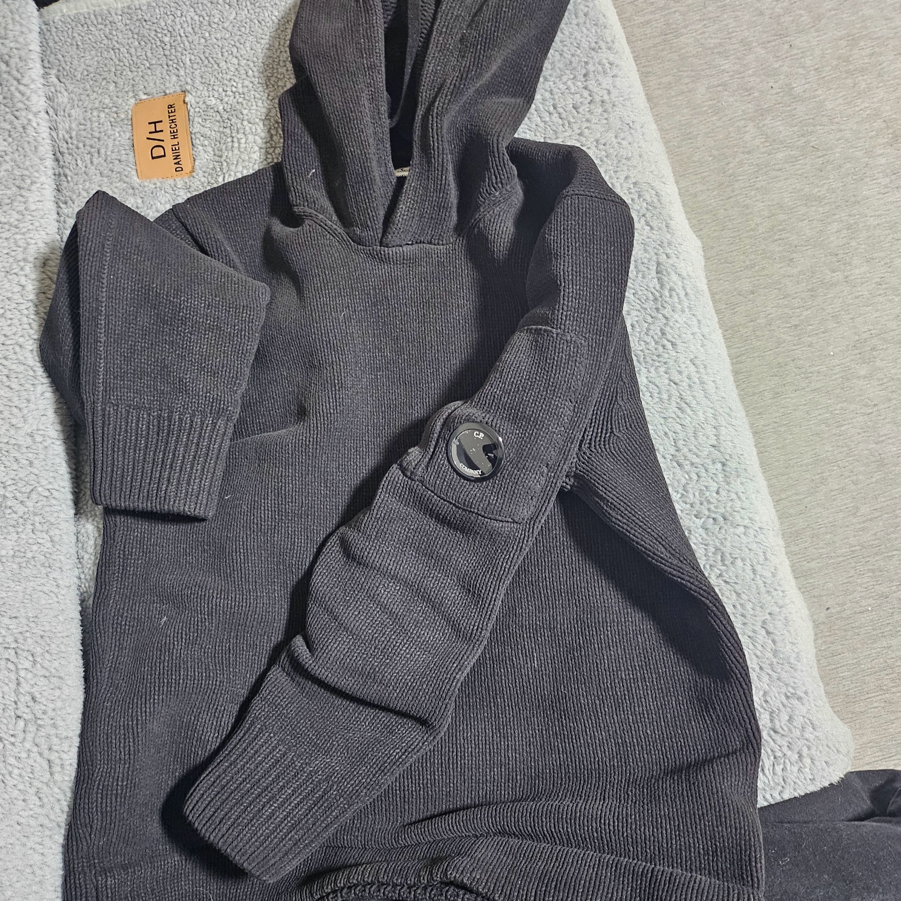C.P. Company Chenille Cotton Knit Hooded Sweater Black - 22FW 착용 스타일