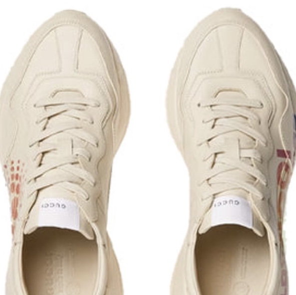 (W) Gucci Rhyton Love Parade Sneakers Ivory 착용 스타일 - 4
