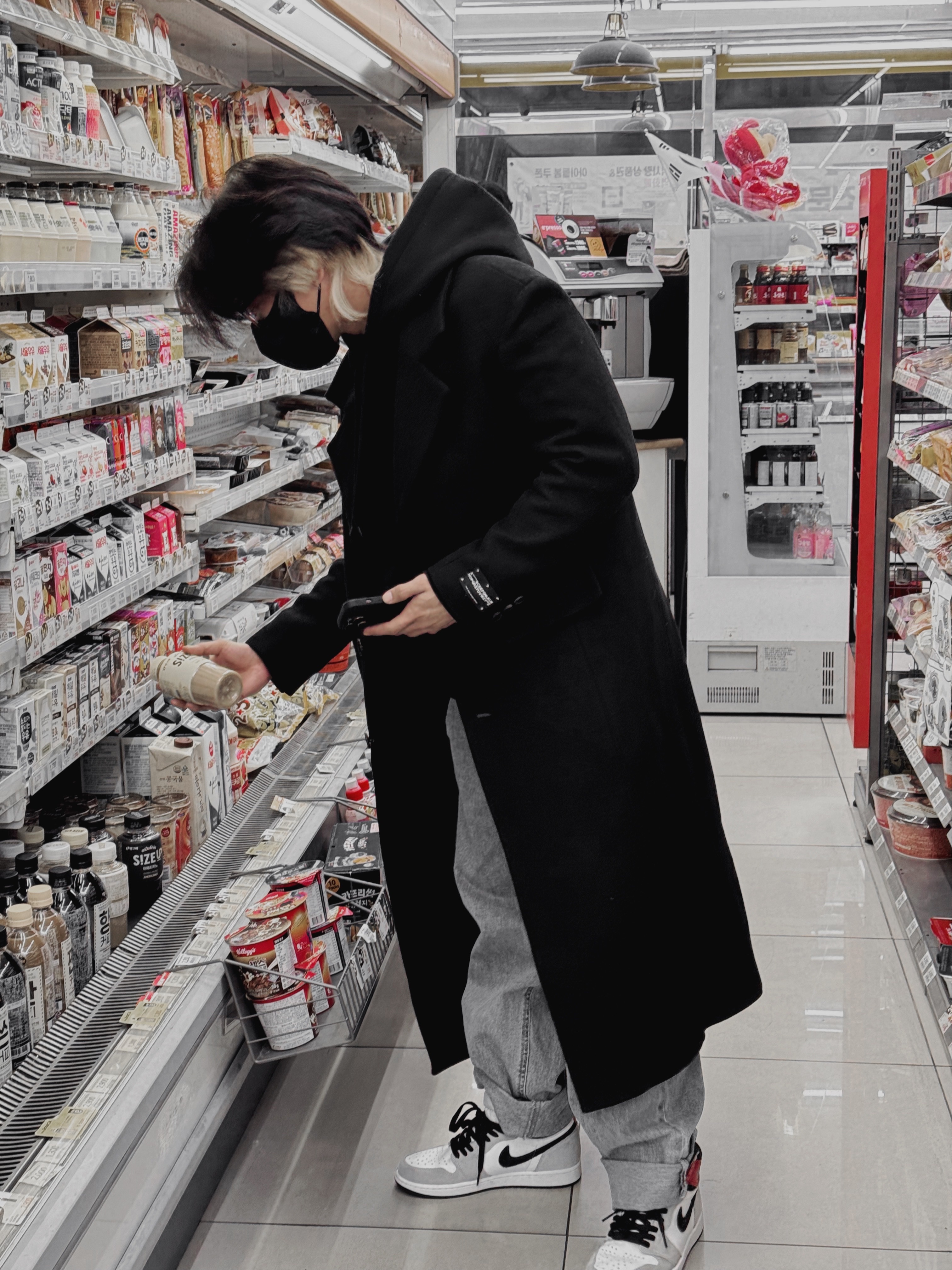 Zara x Ader Error Wool Blend Oversize Coat Black, Stussy Basic Stussy Hoodie Black 2023 착용 스타일