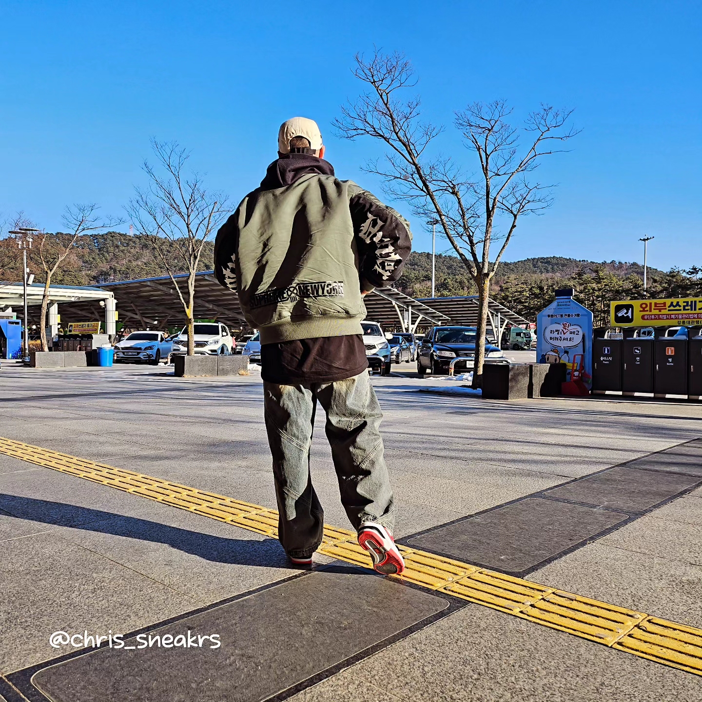 Supreme Military Camp Cap Stone - 22SS, Supreme x Bounty Hunter MA-1 Jacket Olive - 23FW 착용 스타일 - 3