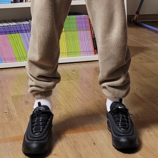 Nike Air Max 97 Black White Anthracite 착용 스타일