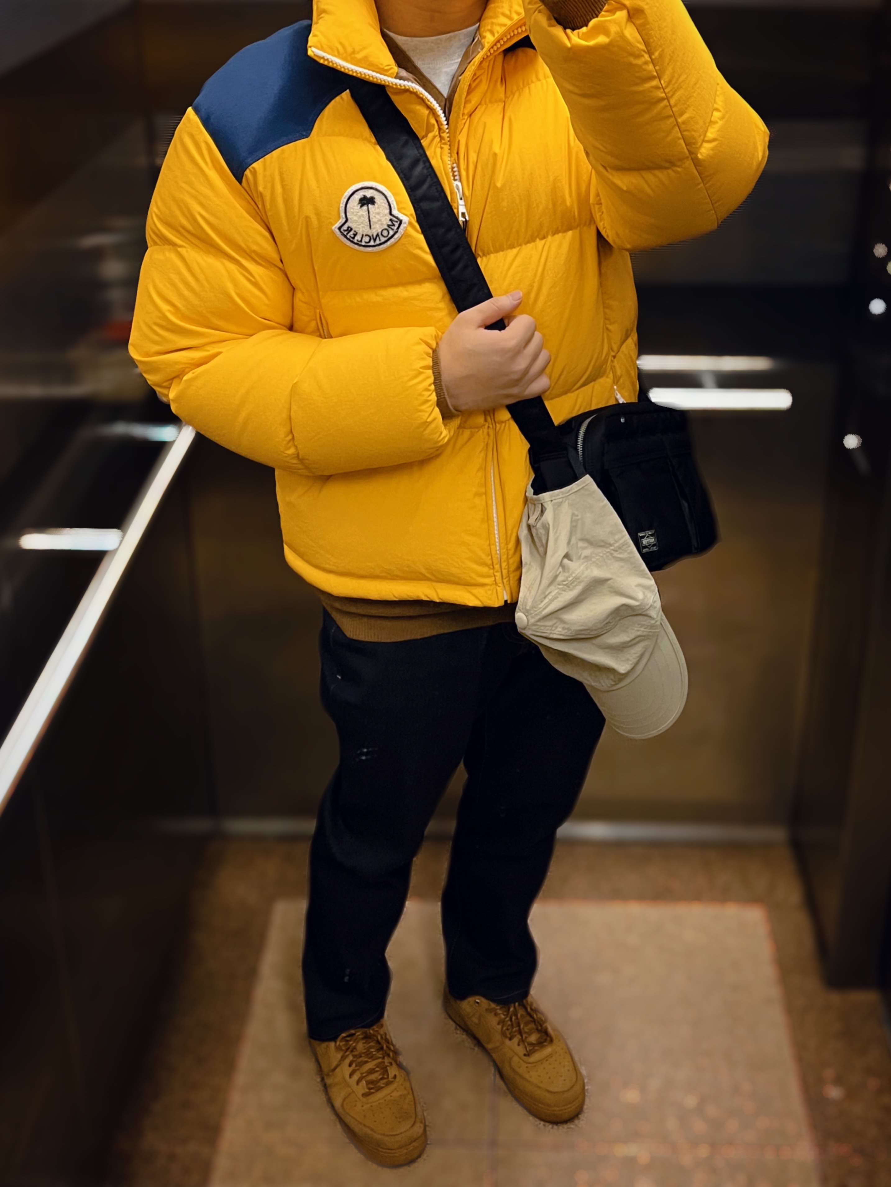 Nike Air Force 1 '07 WB Flax, Moncler x Palm Angels Nevis Short Down Jacket Yellow Blue - 23FW 착용 스타일 - 1