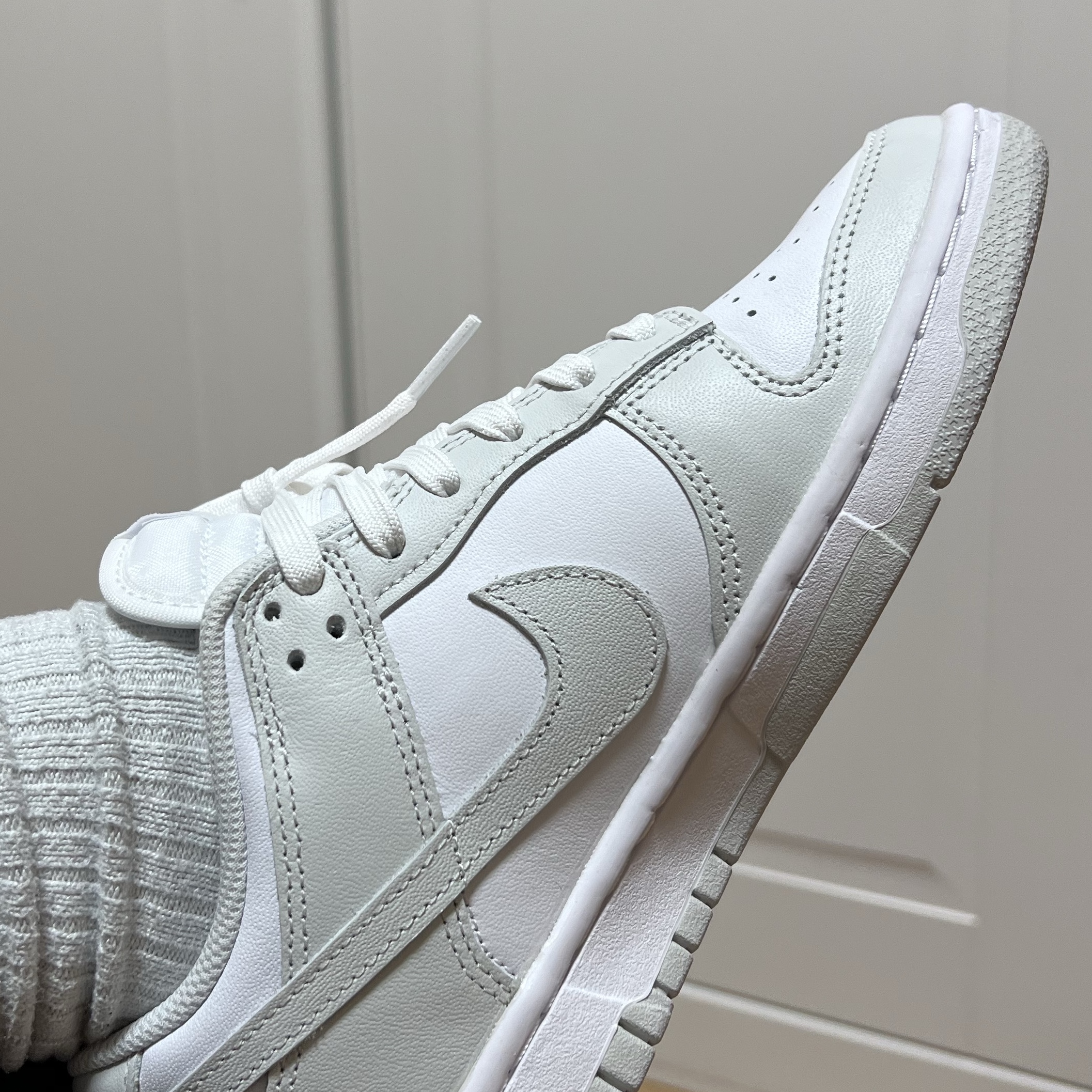 (W) Nike Dunk Low Photon Dust 착용 스타일 - 2