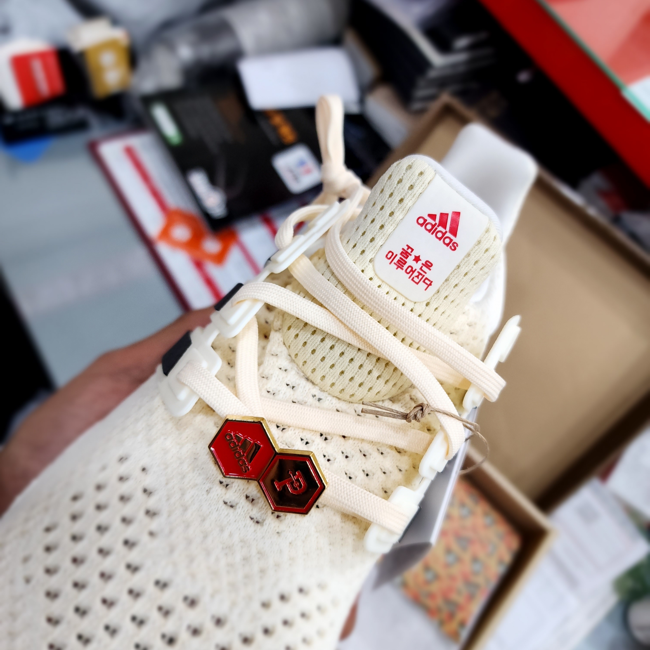 Adidas x Over The Pitch Ultraboost DNA Seoul Off White (Over The Pitch Package) 착용 스타일 - 3
