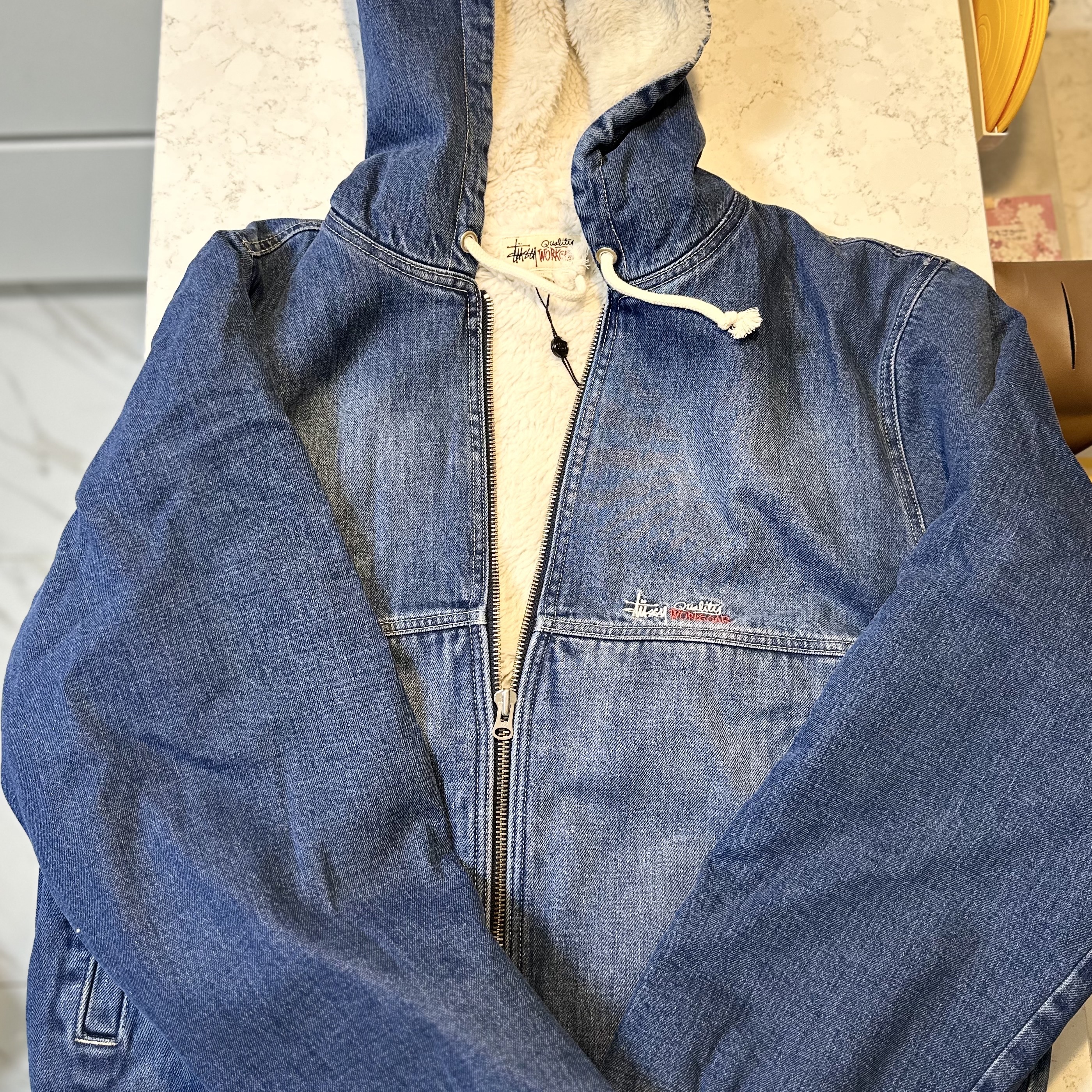 Stussy Denim Sherpa Work Jacket Washed Blue 착용 스타일 - 1