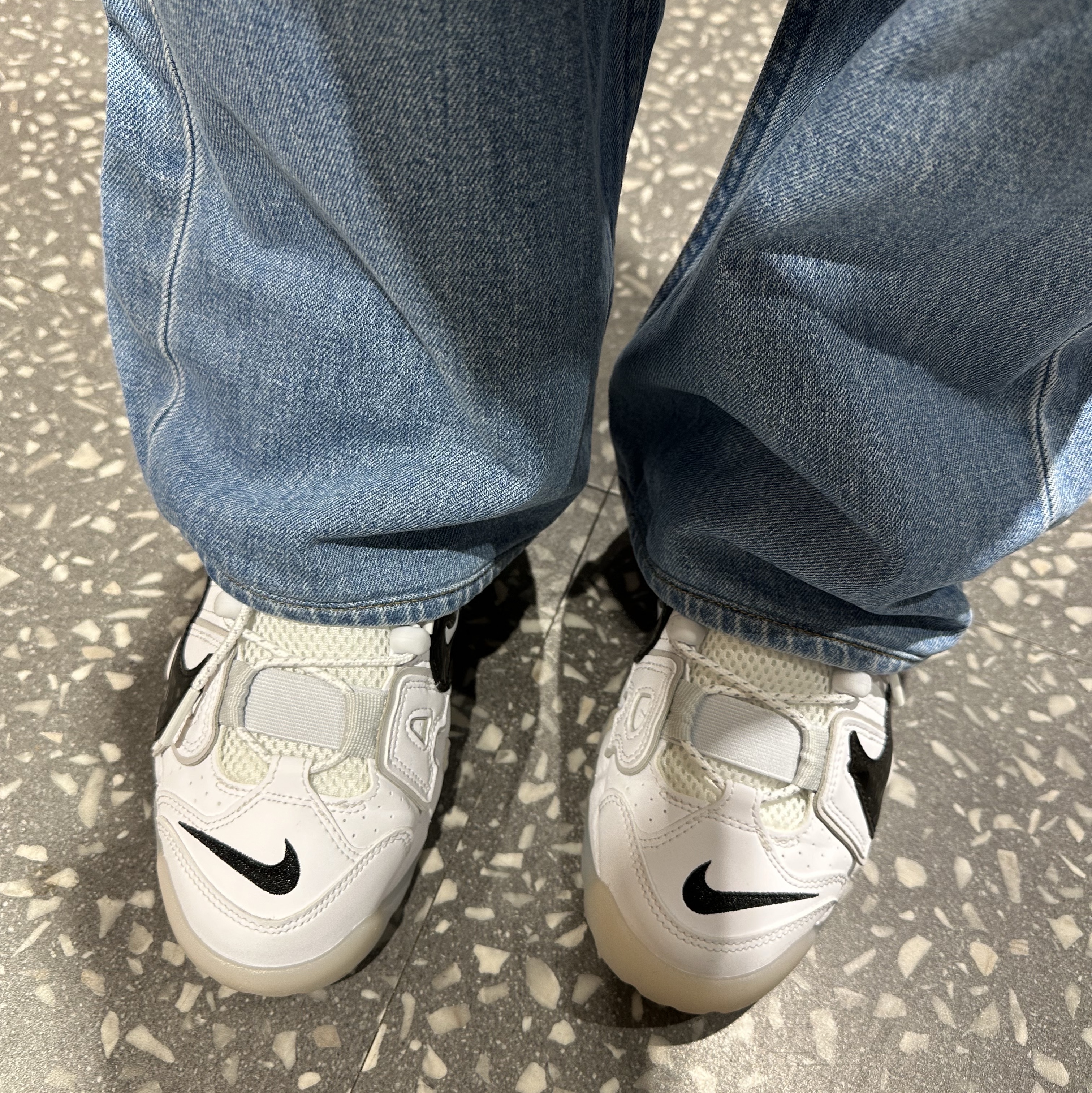 Nike Air More Uptempo 96 Copy and Paste White 착용 스타일