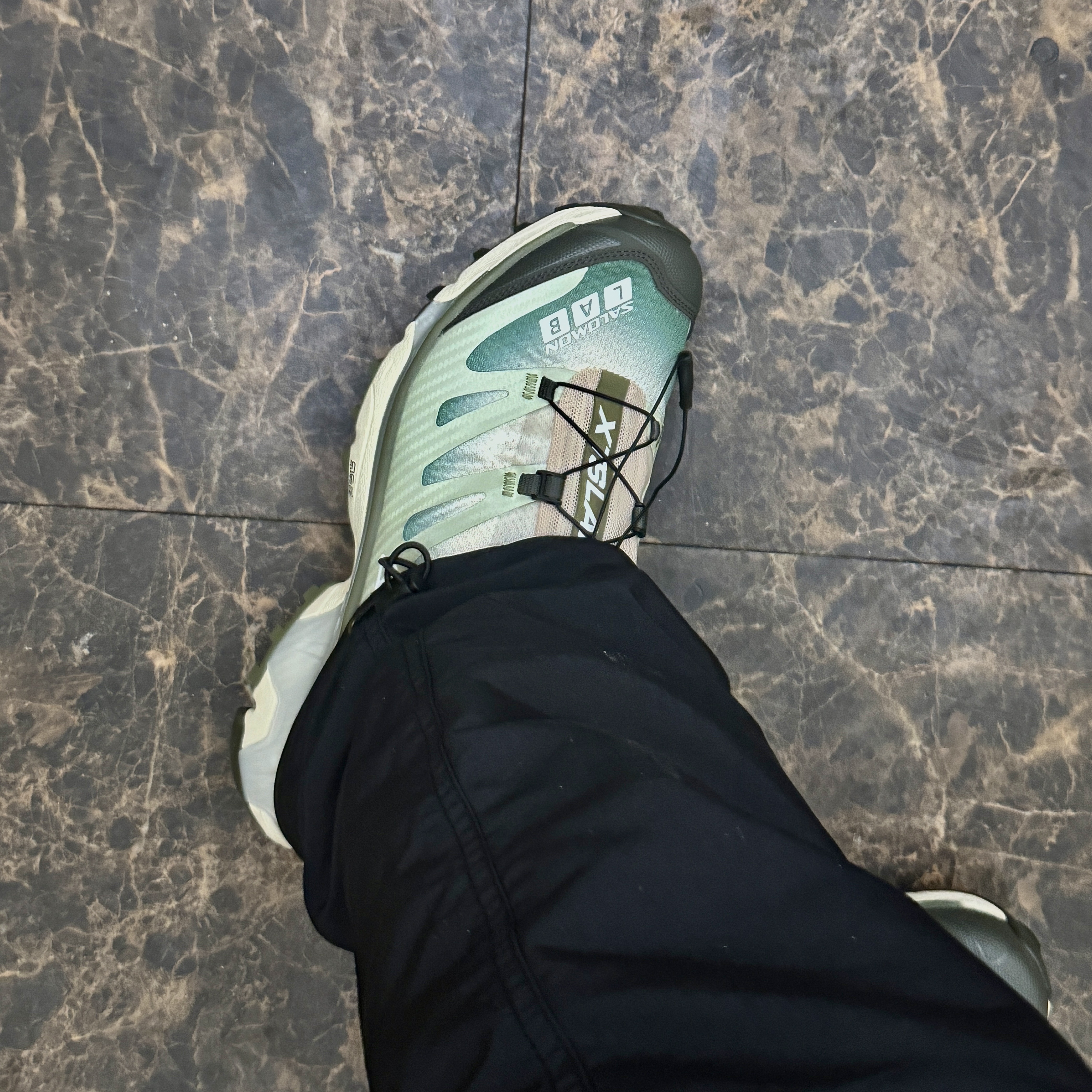 Salomon x Notre XT-4 Grass Stained 착용 스타일 - 1