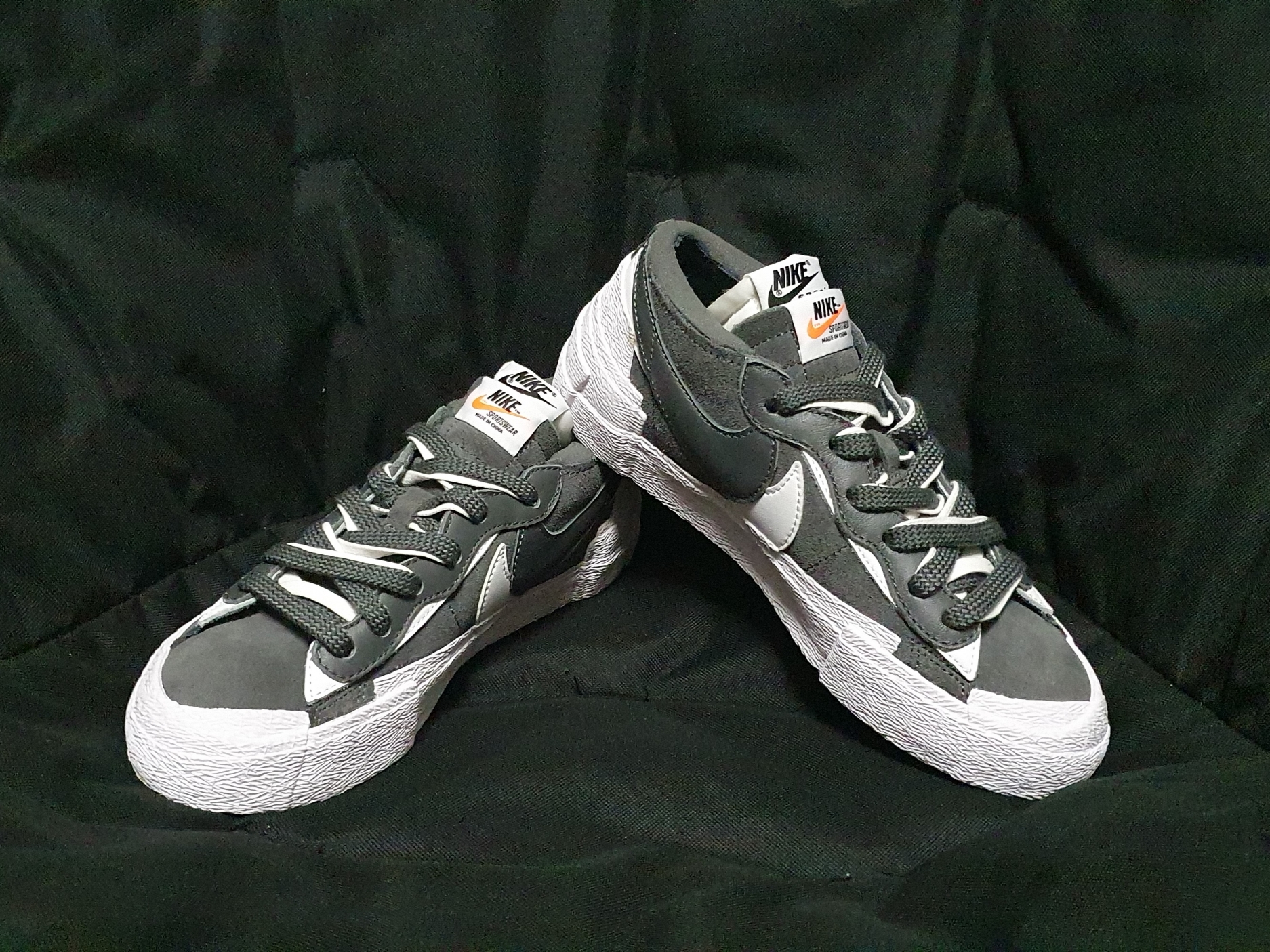 Nike x Sacai Blazer Low Iron Grey 착용 스타일 - 1