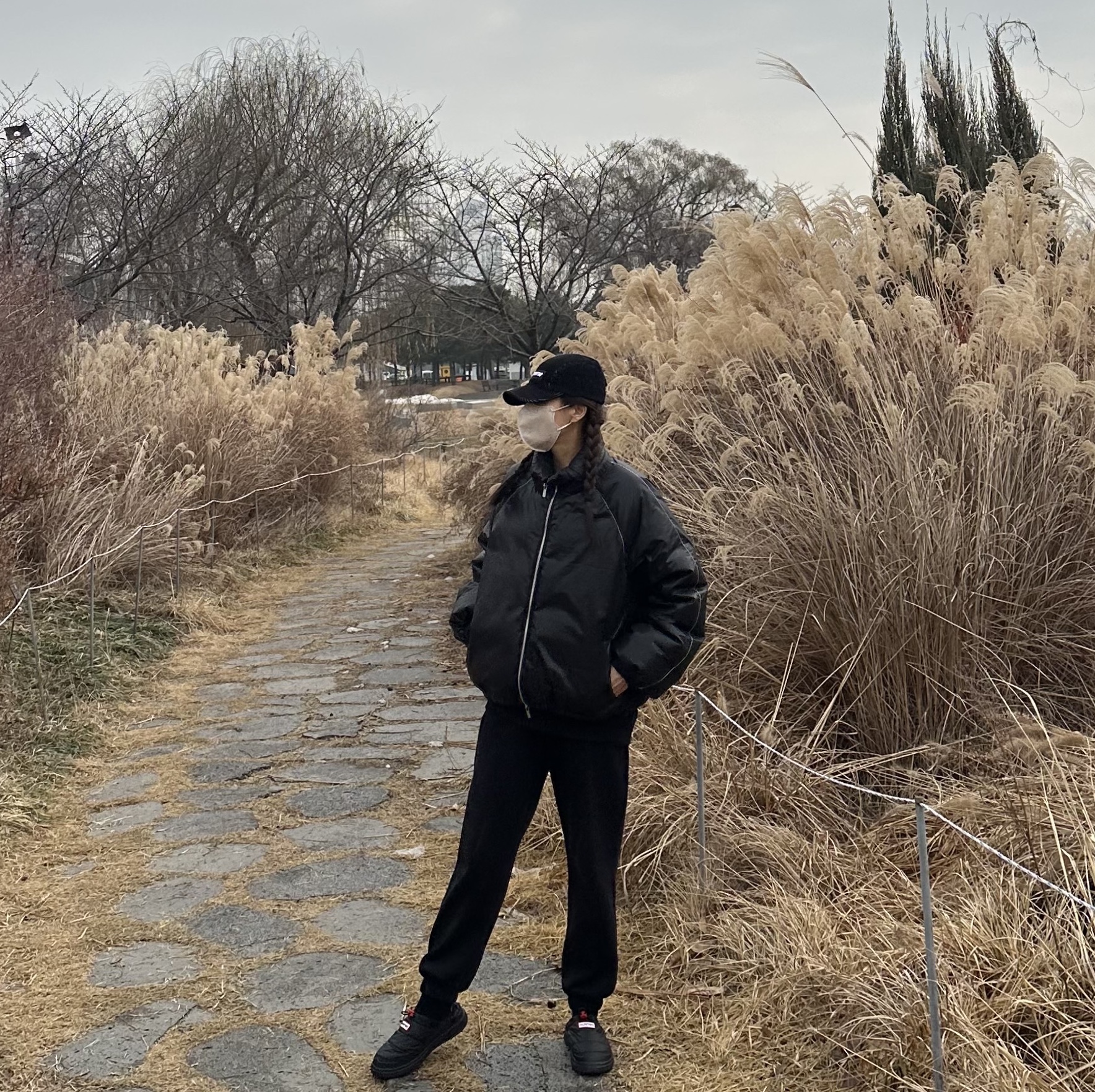 Supreme 2-Tone Corduroy Camp Cap Black - 23SS, (W) Matin Kim Matin Logo Coating Down Jumper Black 착용 스타일 - 3