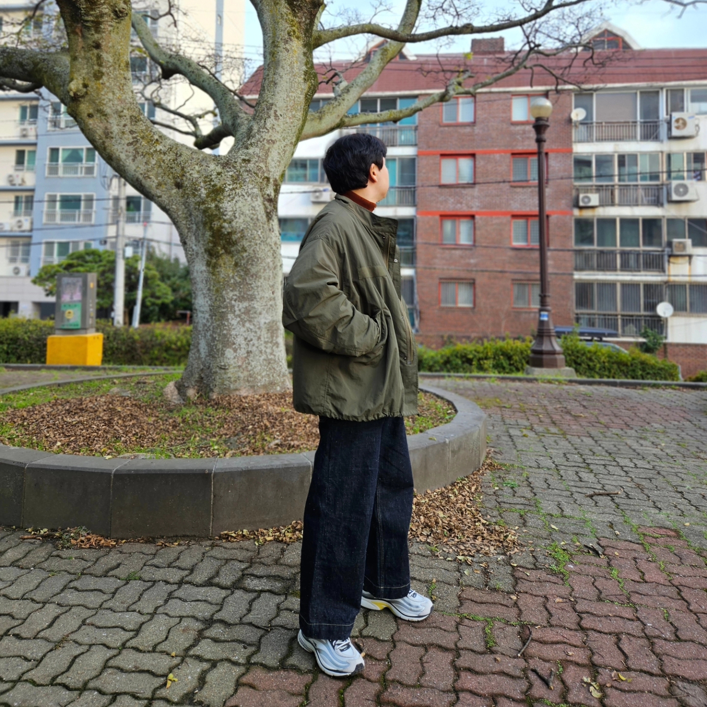 Reebok x Liful Premier Pump Paris Grey, Studio Nicholson Pyad Denim Pants Indigo 착용 스타일 - 2