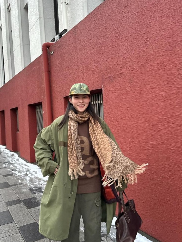 [KREAM 단독] Safarispot Women Basic Safari Knit Brown, [KREAM 단독] Safarispot Basic Safari Knit Brown 착용 스타일