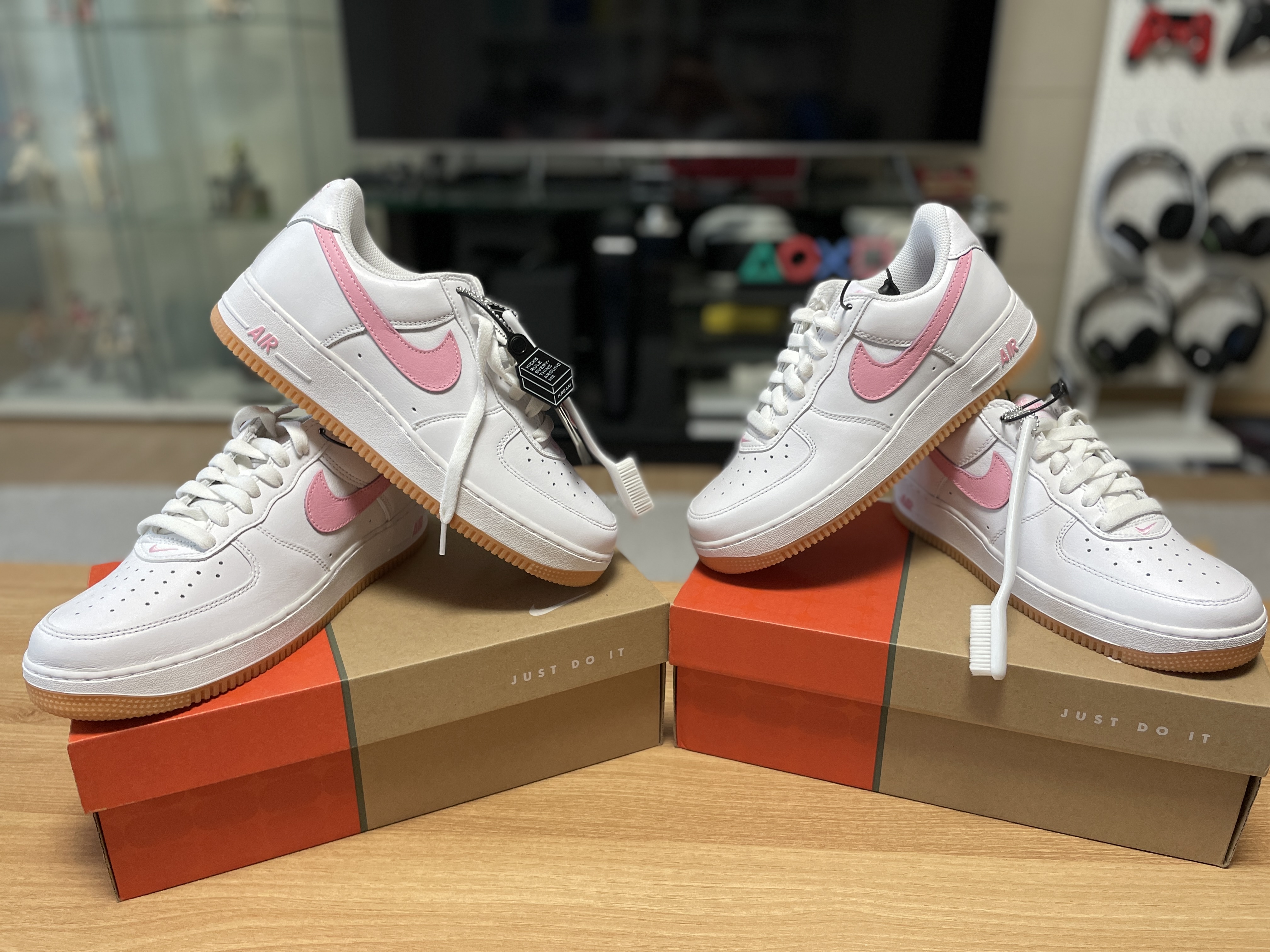 Nike Air Force 1 Low Retro Color of the Month White Pink 착용 스타일