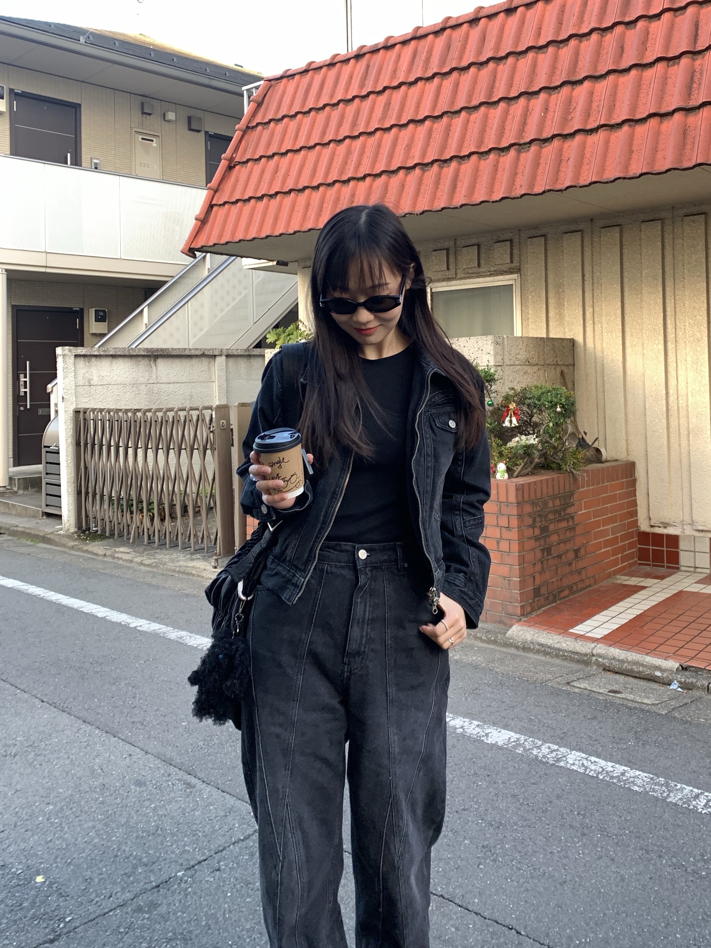Gentle Monster Tambu 01 Black 착용 스타일