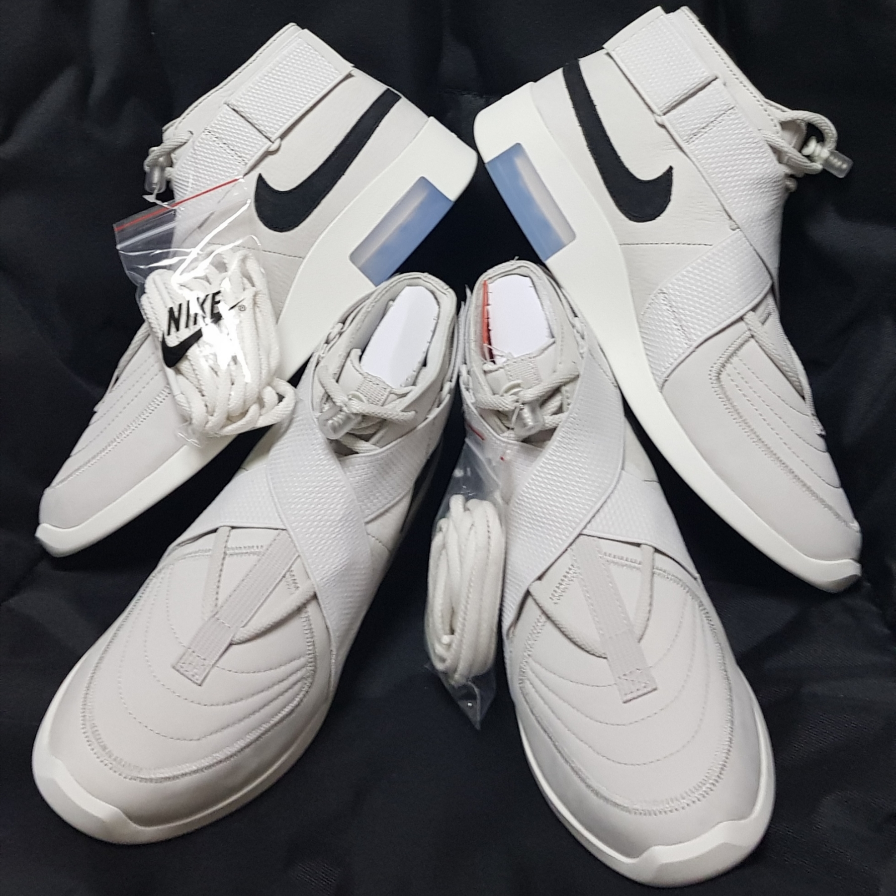Nike x Fear of God Air Fear of God Raid Light Bone 착용 스타일