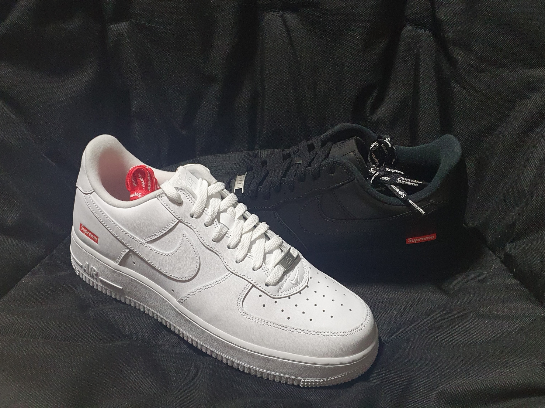 Nike x Supreme Air Force 1 Low White 착용 스타일 - 1