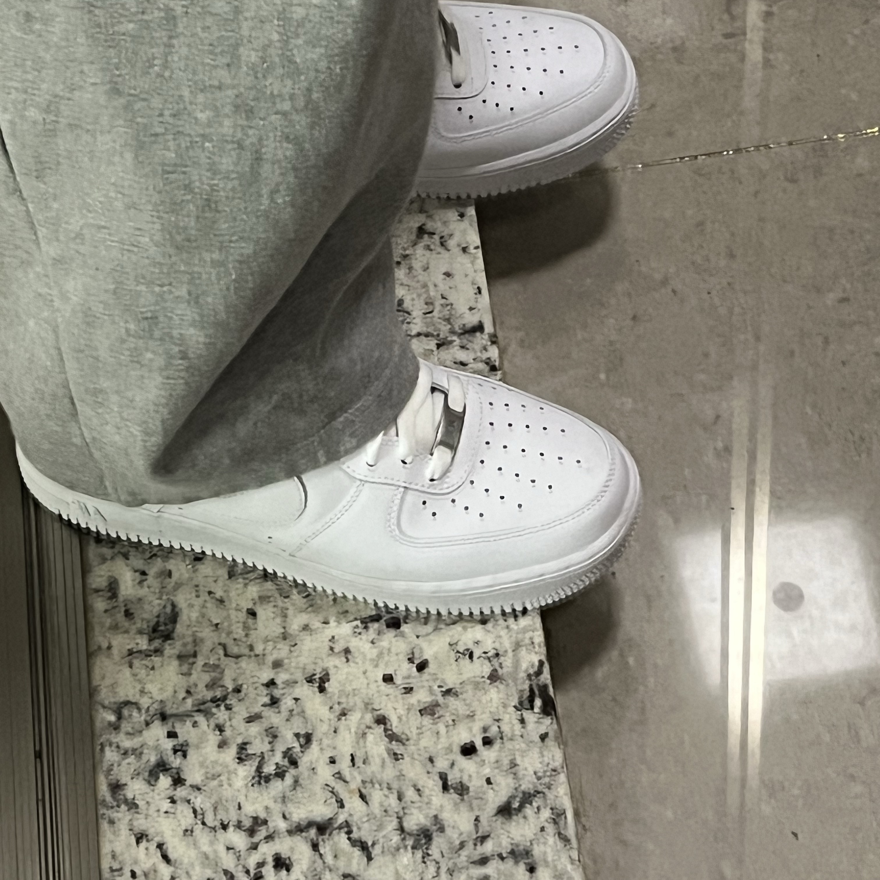 Nike Air Force 1 '07 Low White 착용 스타일
