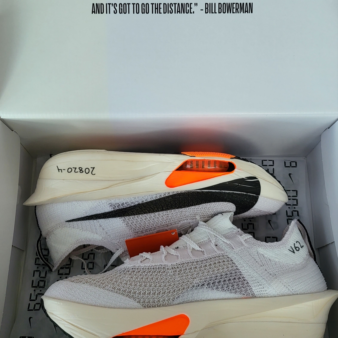 Nike Air Zoom Alphafly Next% 3 Proto White Total Orange 착용 스타일 - 1
