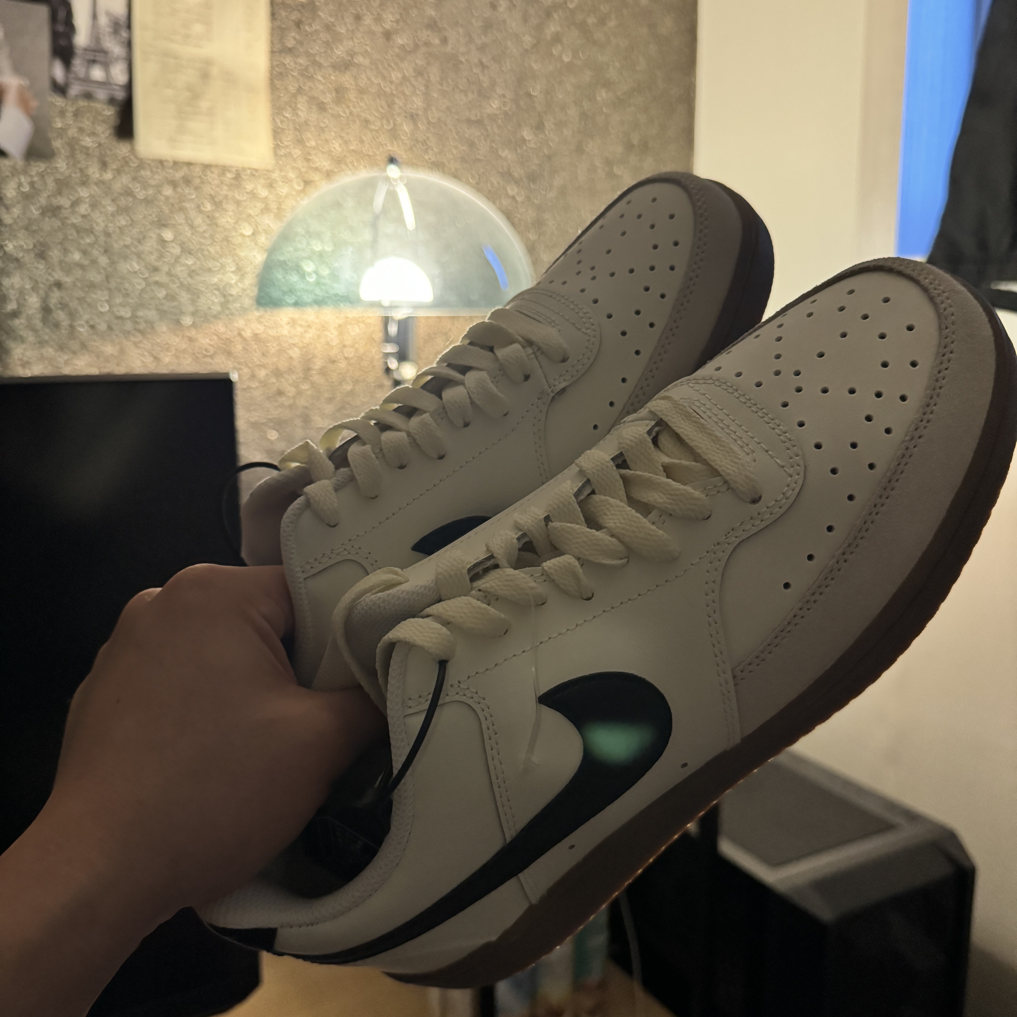 Nike Court Vision Low Sail Light Orewood Brown 착용 스타일 - 3