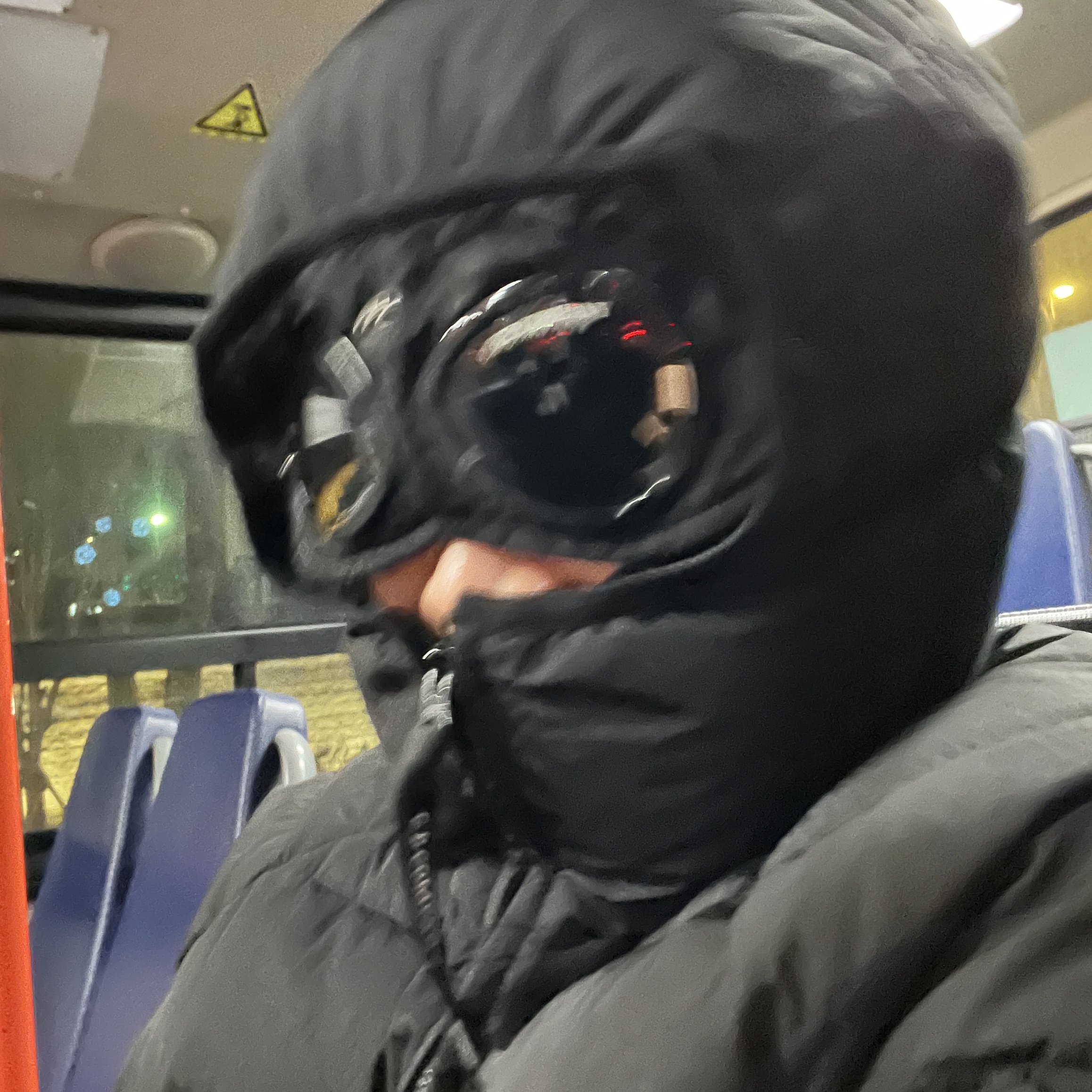 C.P. Company Eco-Chrome R Hooded Down Goggle Jacket Black - 23FW 착용 스타일 - 4