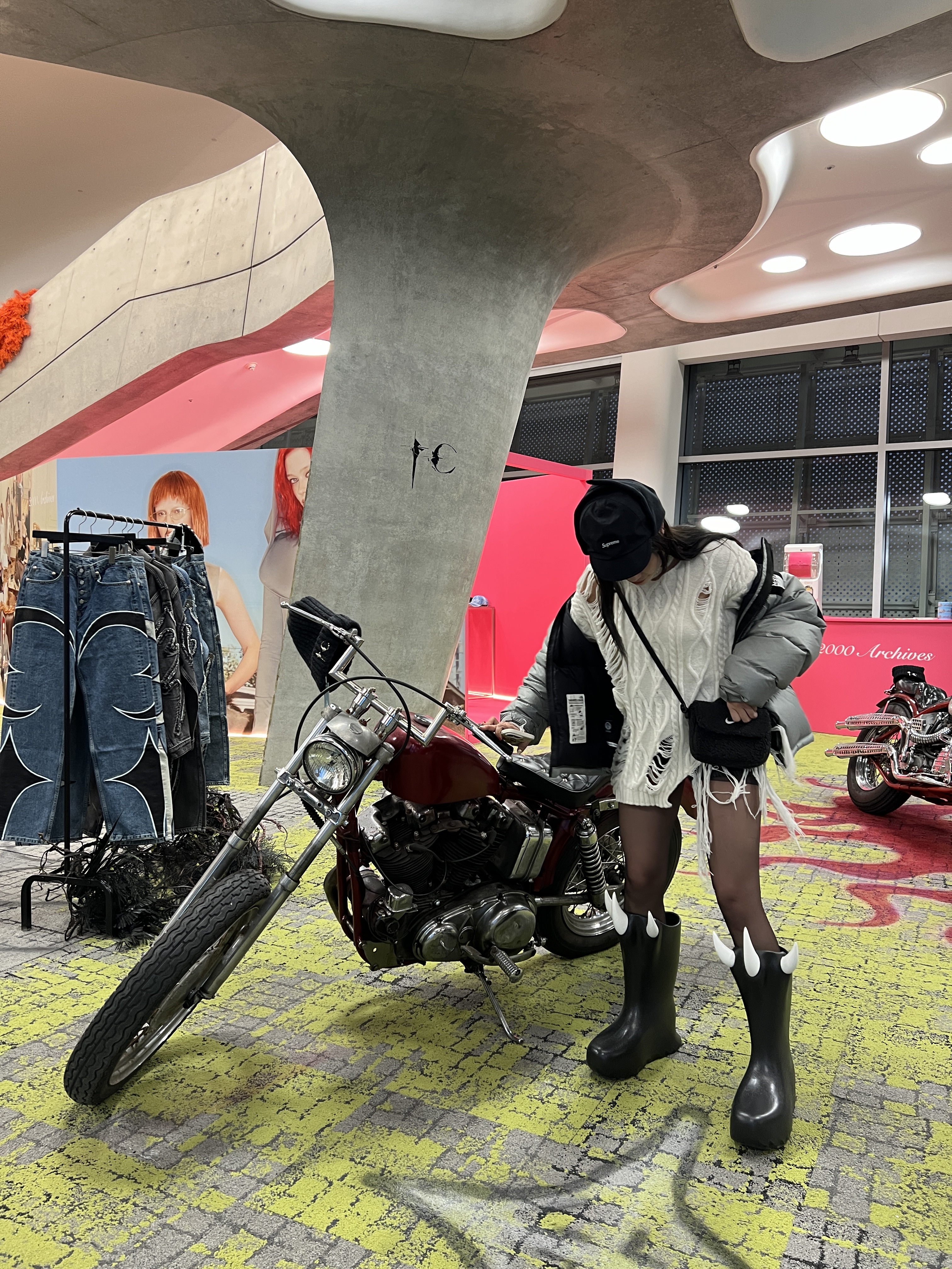 Fila x Thug Club Dragon Boots Black, Supreme Gore-Tex Earflap Cap Black - 23FW 착용 스타일 - 4