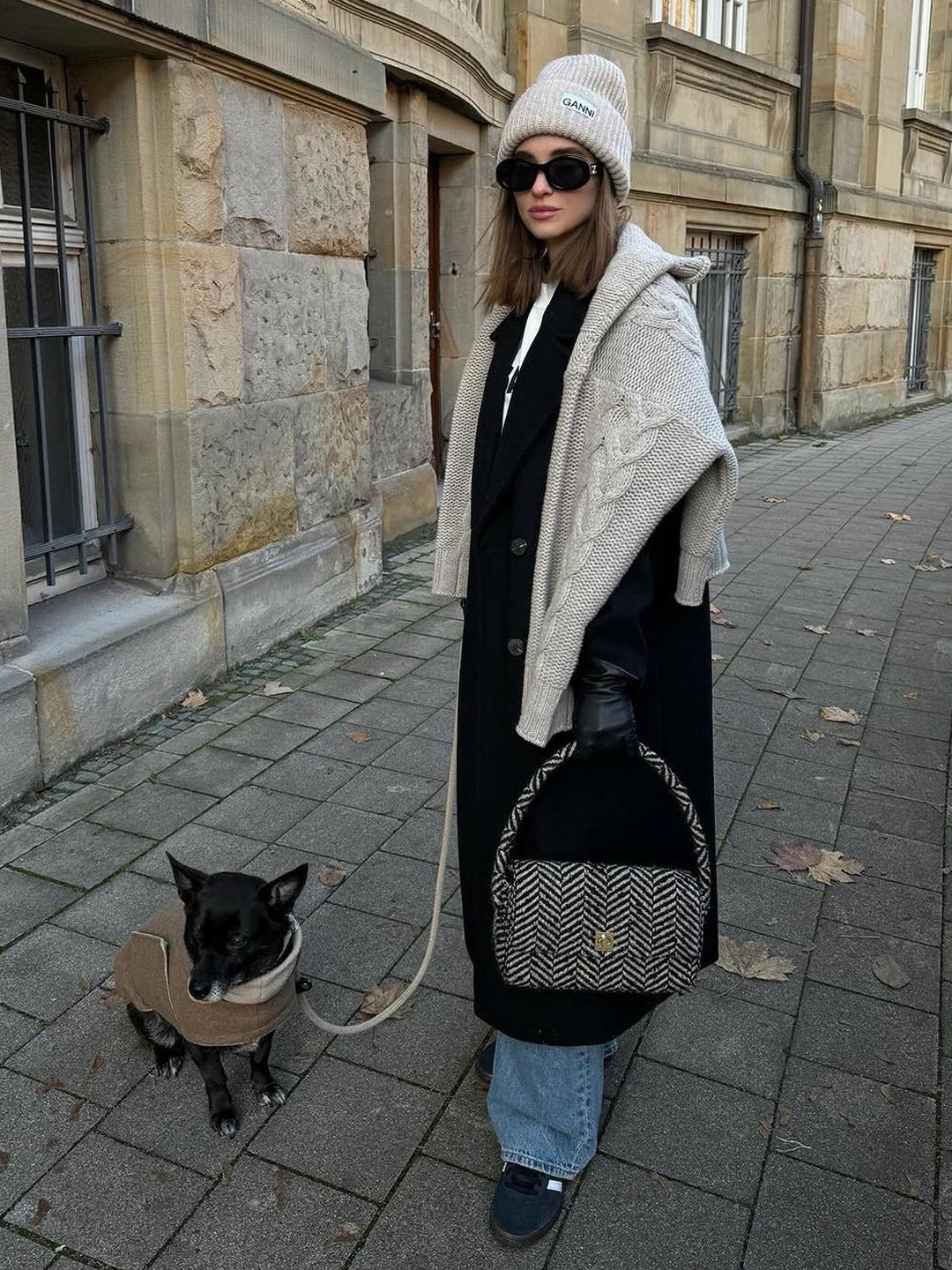 AMI de Coeur Oversize Intarsia Sweater Grey Black, Nike Cable Knit LS Sweater Rattan - Asia 착용 스타일 - 3