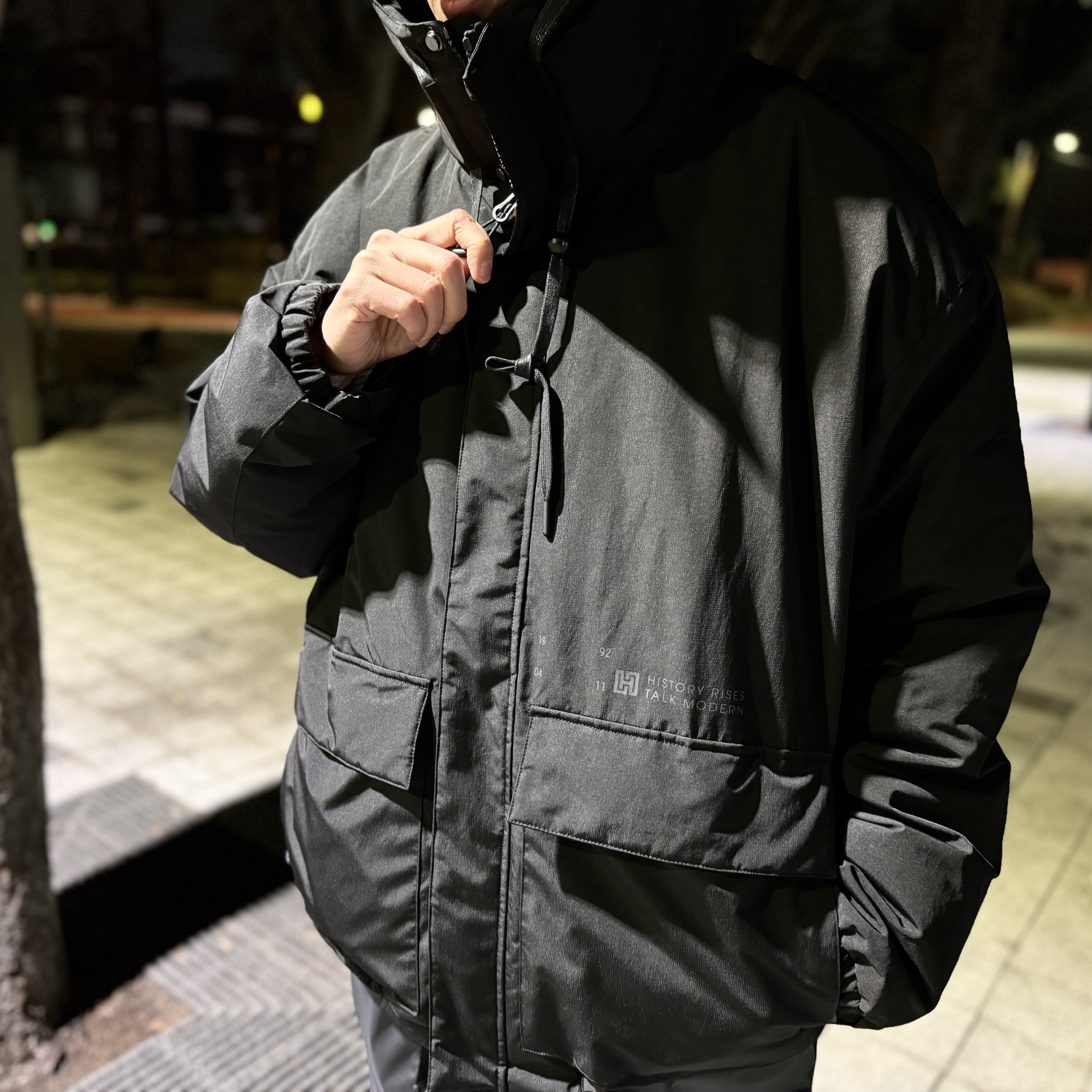 조던 1 레트로 하이 OG 블랙 모카, HRTM M102 SSR 3L 팬츠 블랙 착용 스타일 - 3