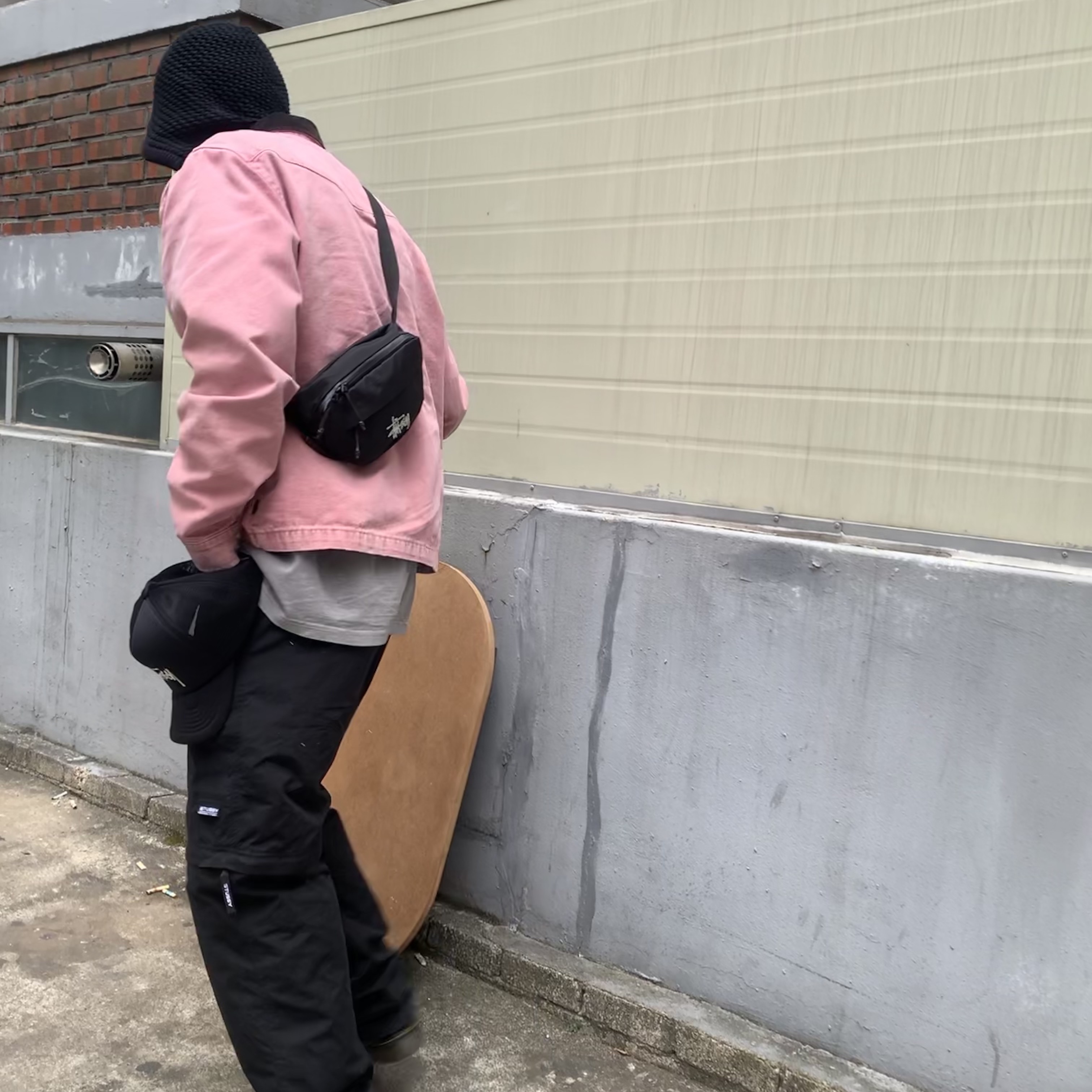 Stussy Washed Canvas Work Shirt Dusty Rose, Stussy Waist Pack Black 착용 스타일 - 2