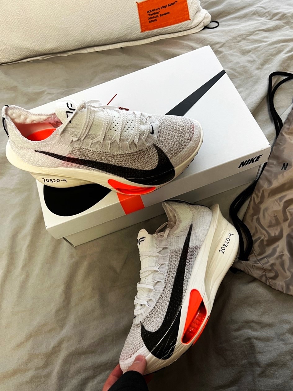 Nike Air Zoom Alphafly Next% 3 Proto White Total Orange 착용 스타일