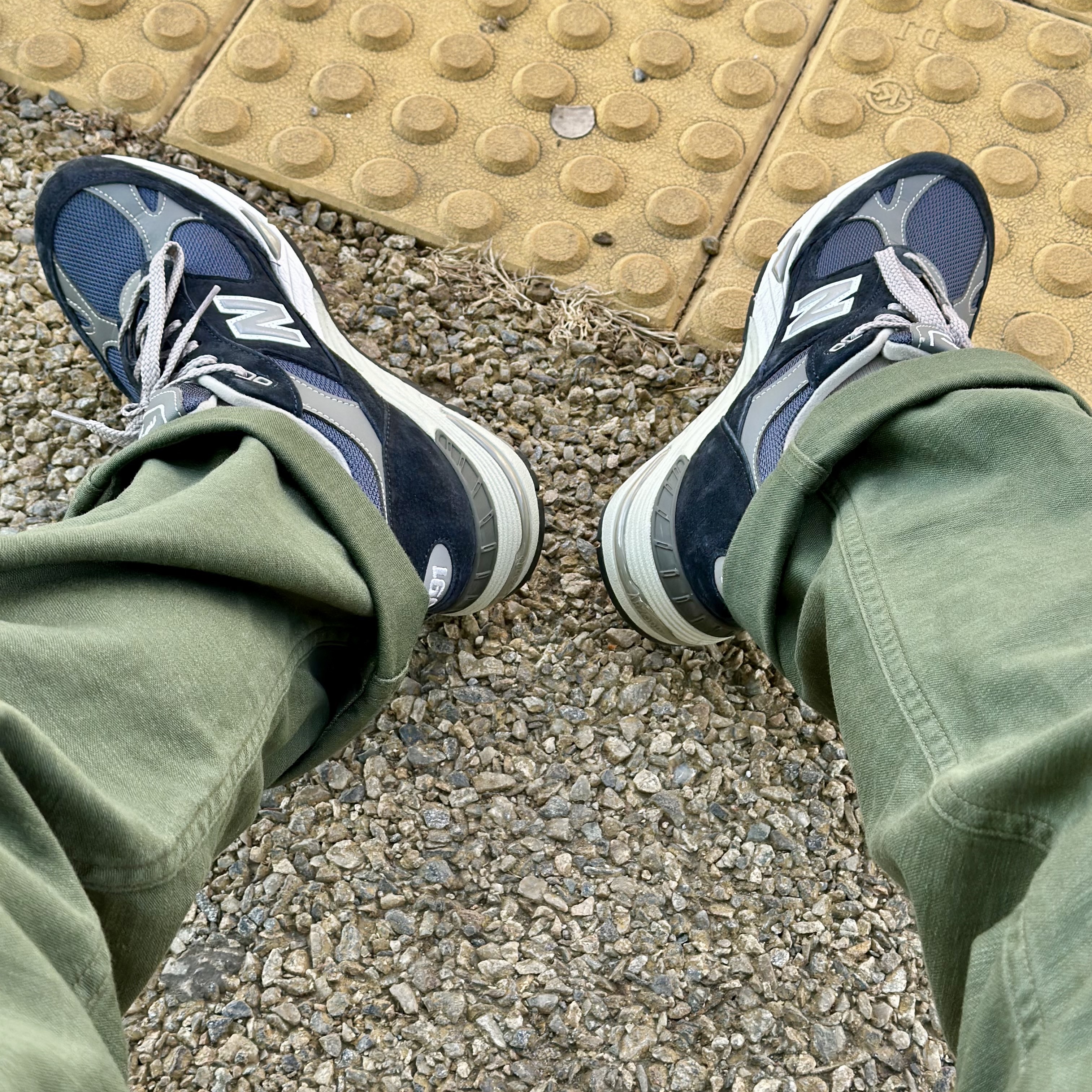 New Balance 991 Made in UK Navy, Orslow 5002 US Army Fatigue Pants Green 착용 스타일