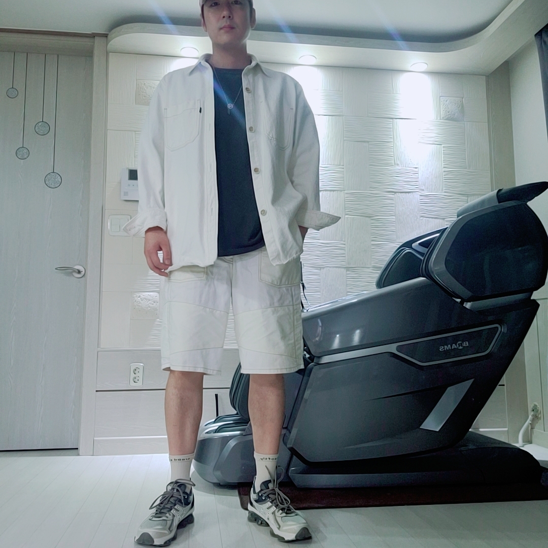 Asics Gel-Quantum Kinetic Birch Dark Taupe 착용 스타일 - 2