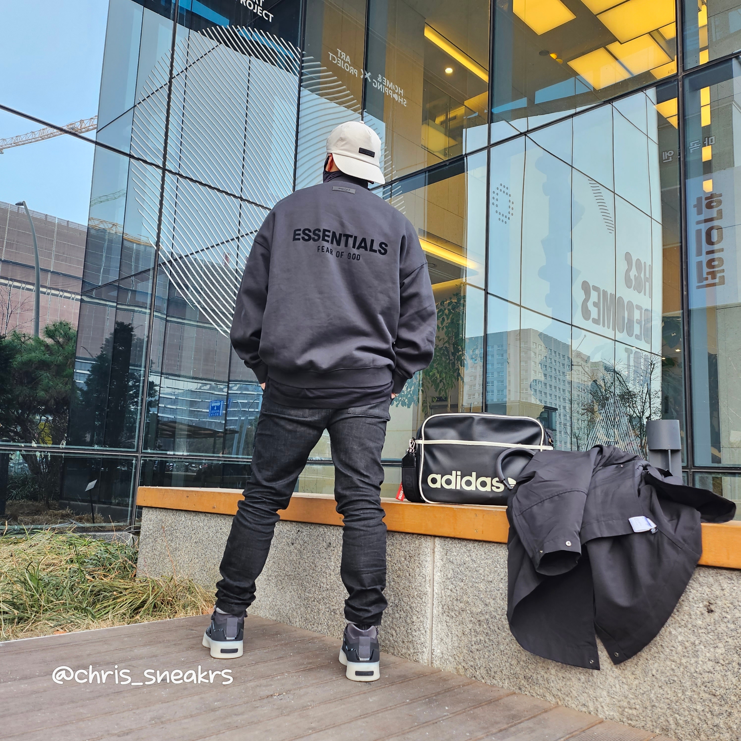 HRTM x NAROO V101 Half Balaclava Black, Essentials The Black Collection T-Shirt Black - 23SS 착용 스타일 - 1