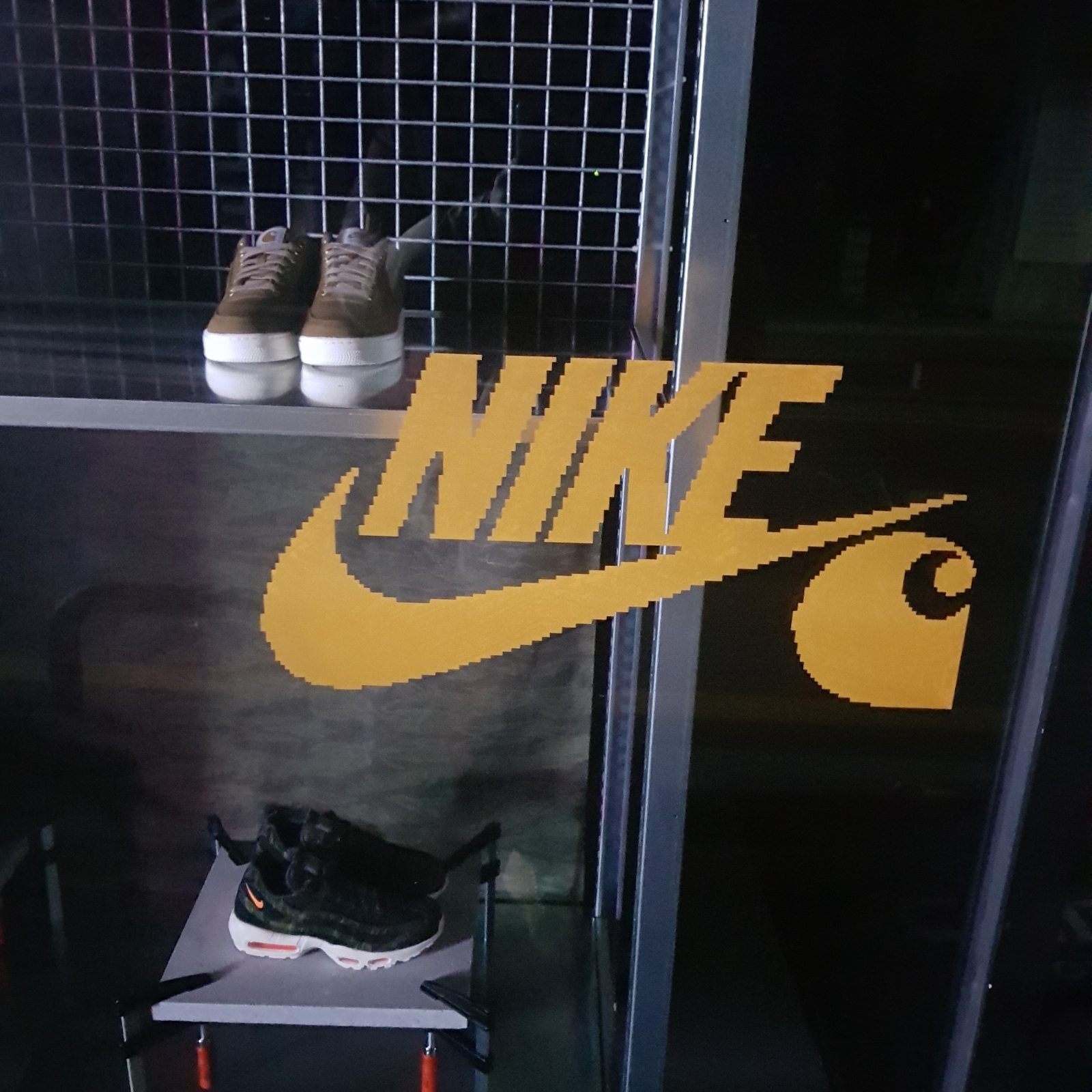 Nike x Carhartt WIP Air Max 95 Camo 착용 스타일 - 1