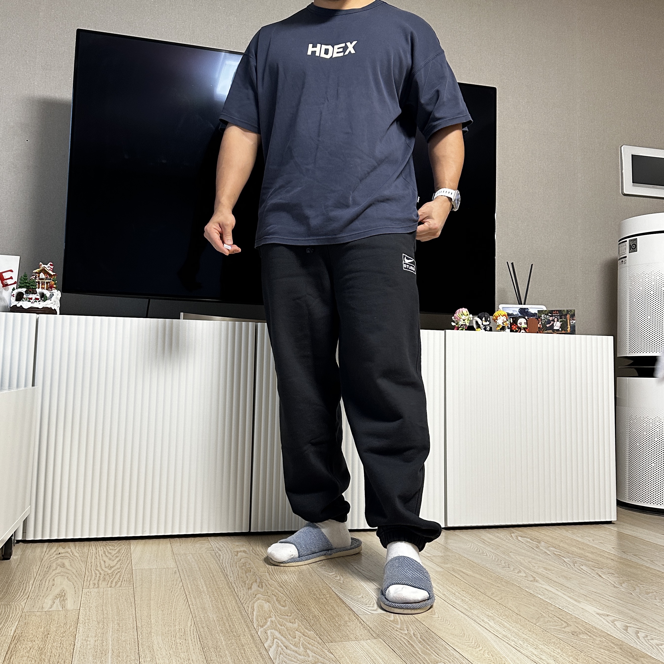 Nike x Stussy Washed Fleece Pants Black (FN5235-010) 착용 스타일 - 1