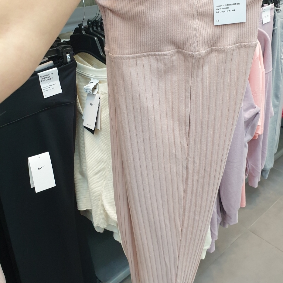 (W) Nike Yoga Luxe Fuzzy Ribbed Pants Pink Oxford - Asia 착용 스타일 - 3