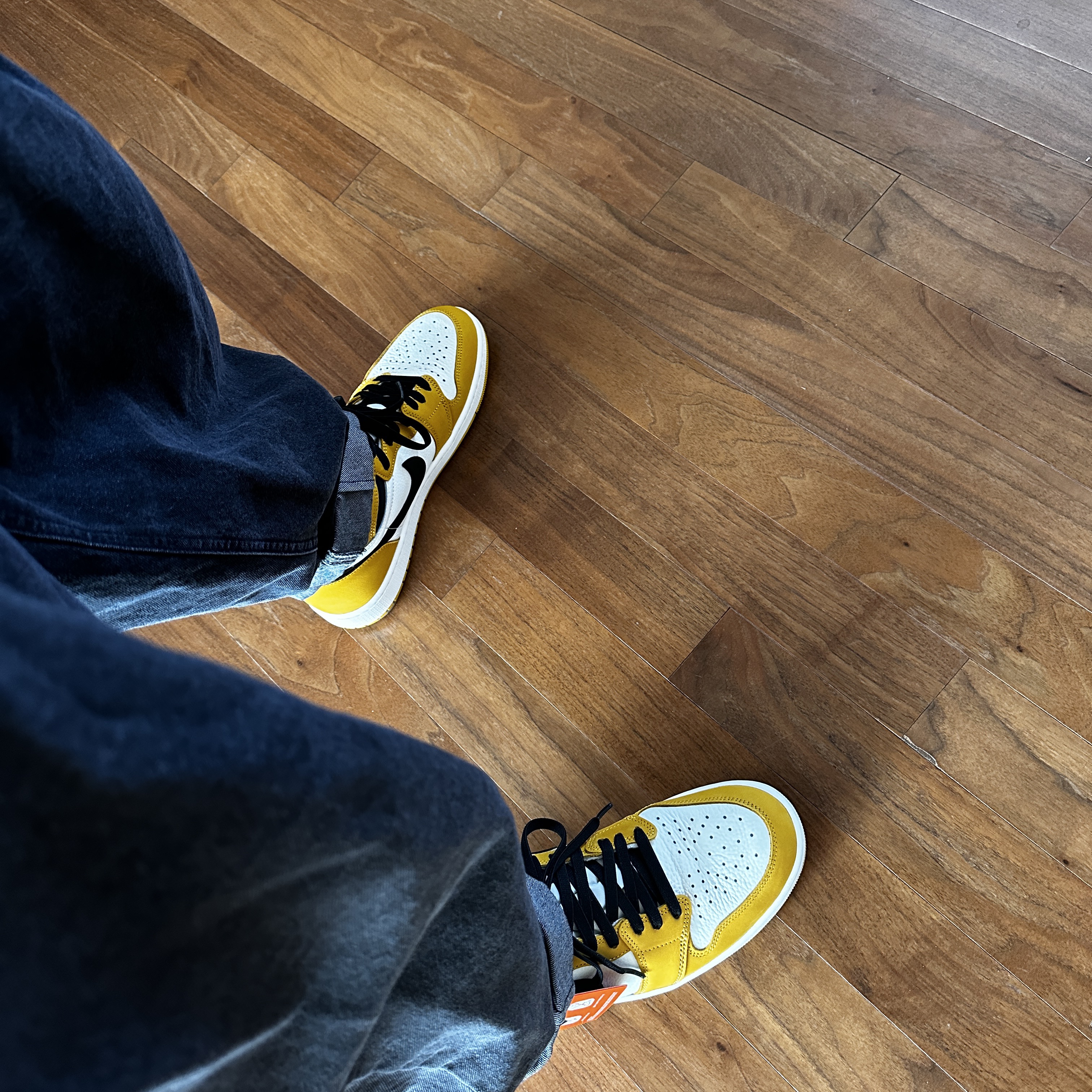 Jordan 1 Retro High OG Yellow Ochre, Jordan 1 Retro High OG Chicago 2022 착용 스타일 - 1