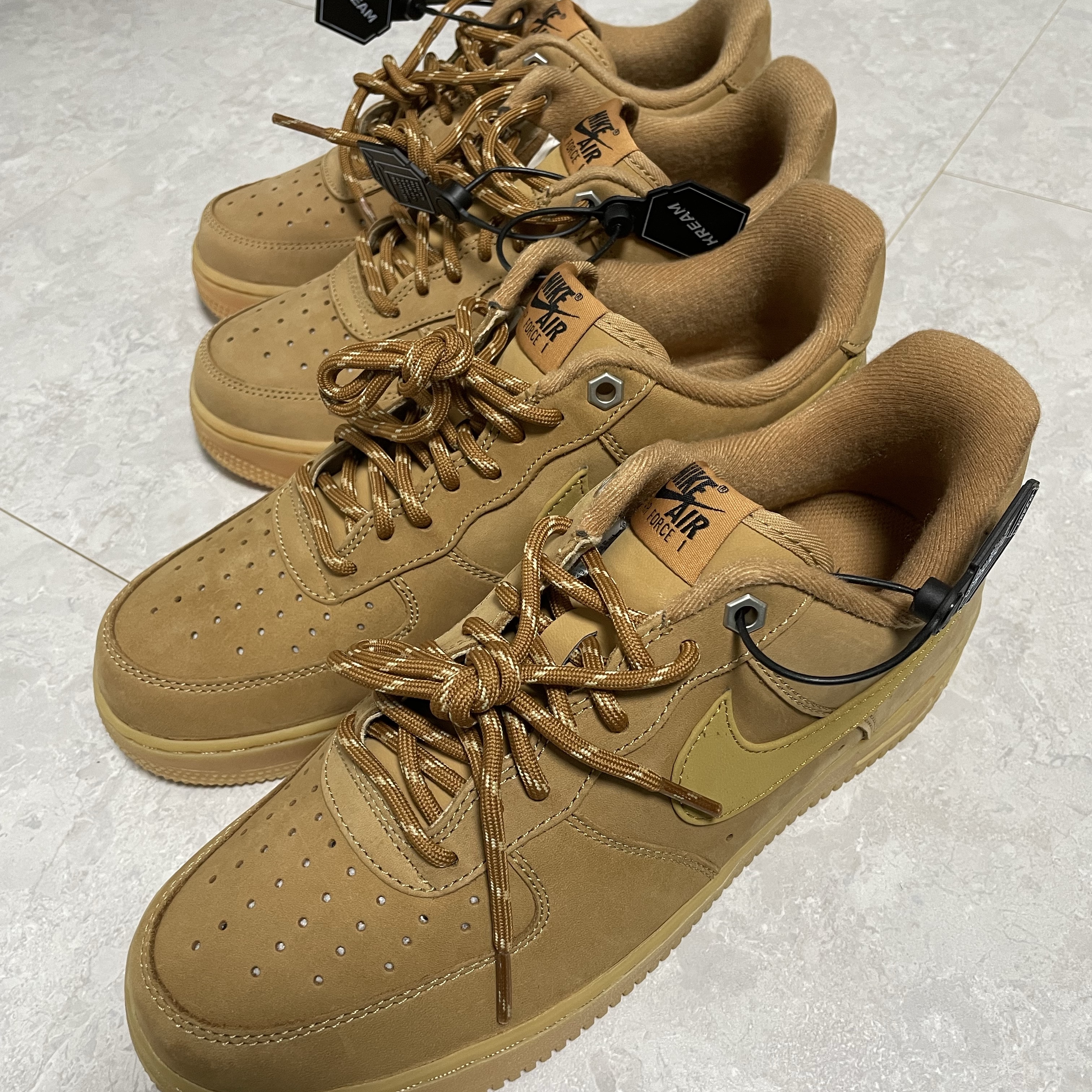 Nike Air Force 1 '07 WB Flax 착용 스타일
