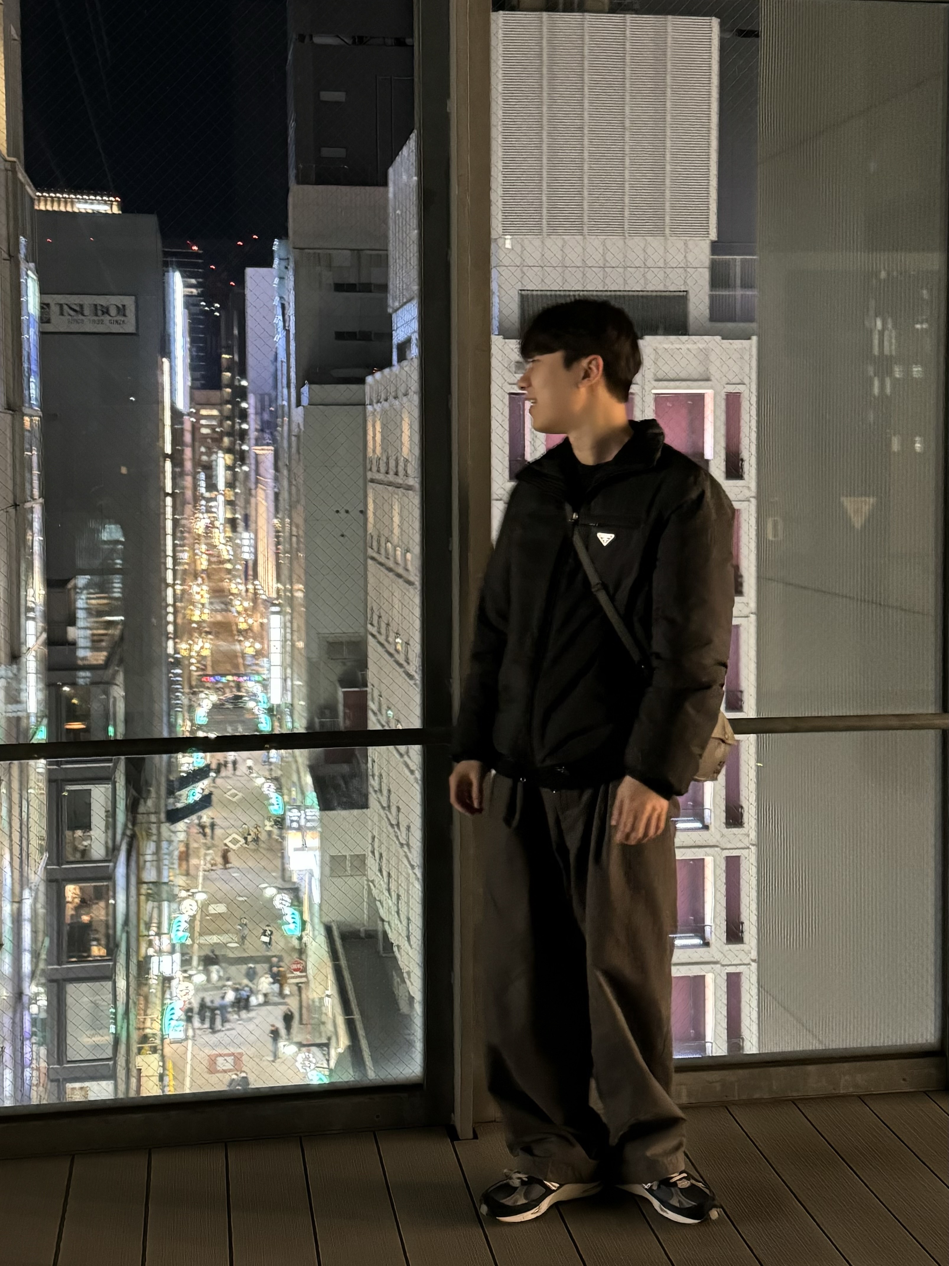 Prada Re-Nylon Padded Jacket Black, New Balance 991 Made in UK Navy 착용 스타일 - 1