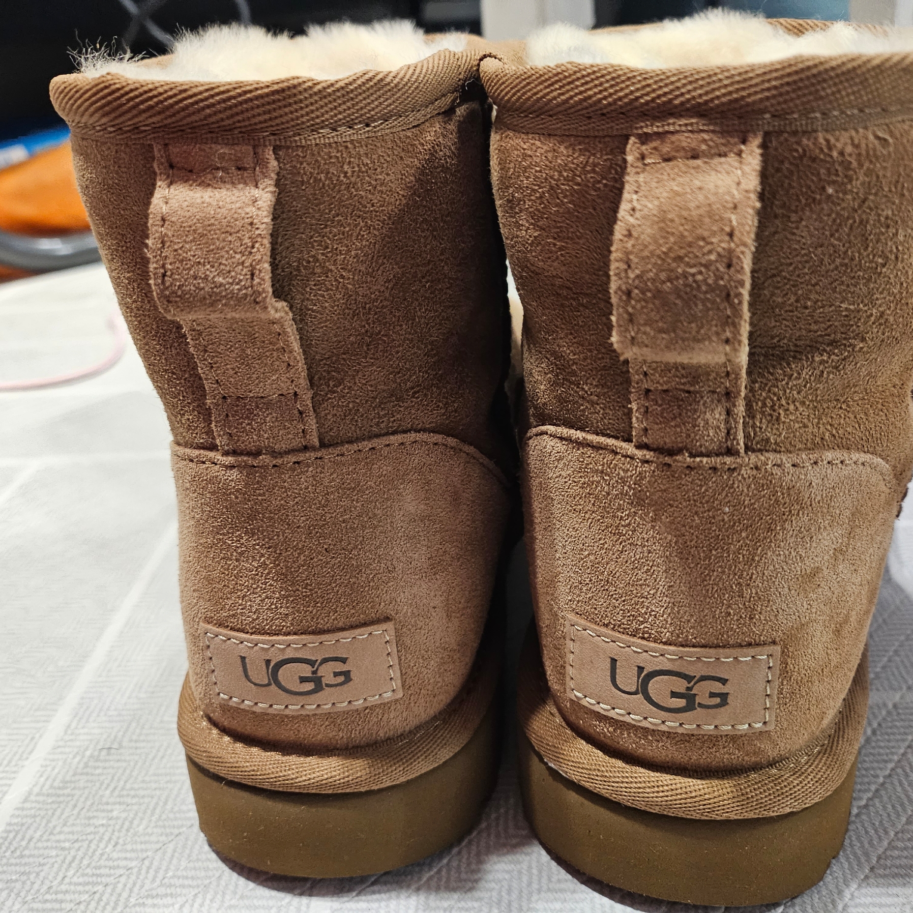 (W) UGG Classic Mini II Boots Chestnut 착용 스타일 - 3