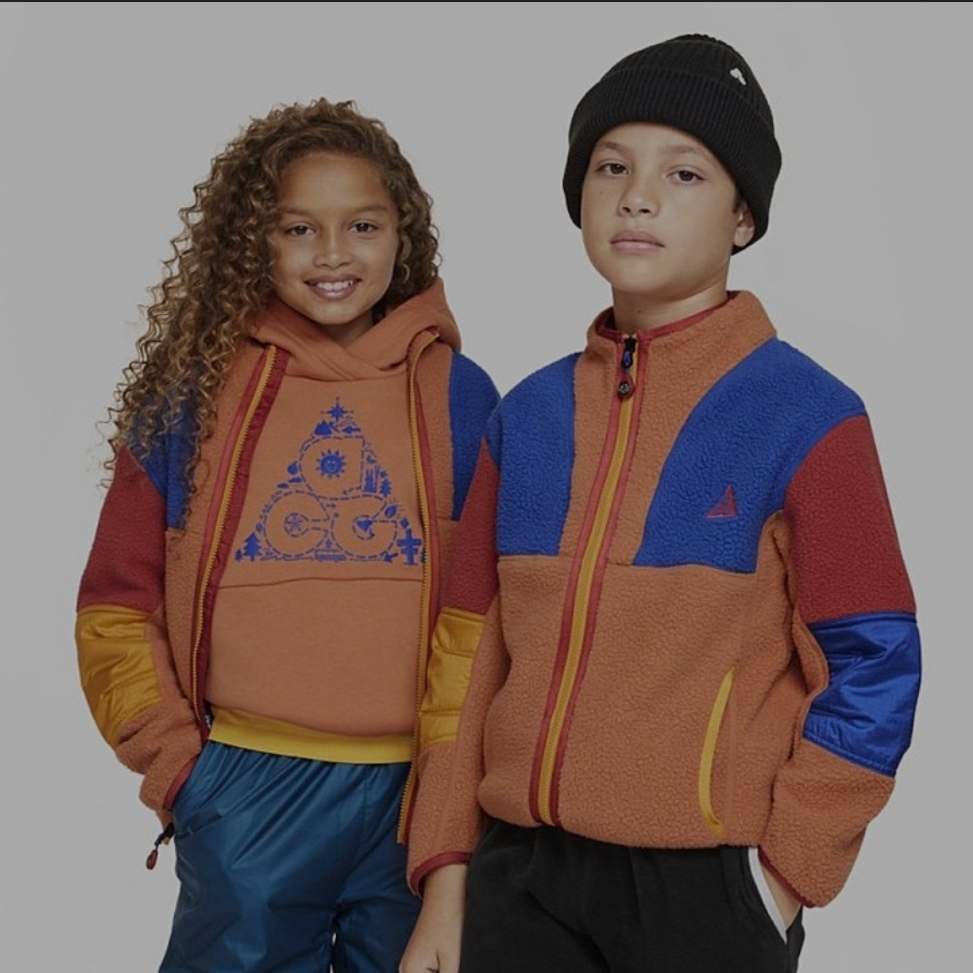 (Kids) Nike ACG Therma-Fit Fleece Full Zip Jacket Orange 착용 스타일 - 3