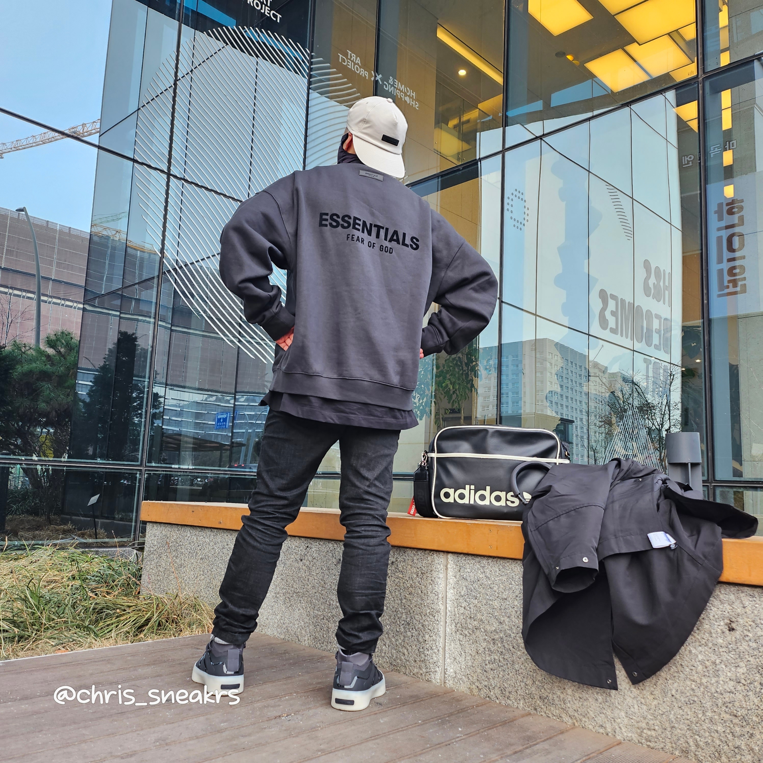 HRTM x NAROO V101 Half Balaclava Black, Essentials The Black Collection T-Shirt Black - 23SS 착용 스타일 - 2