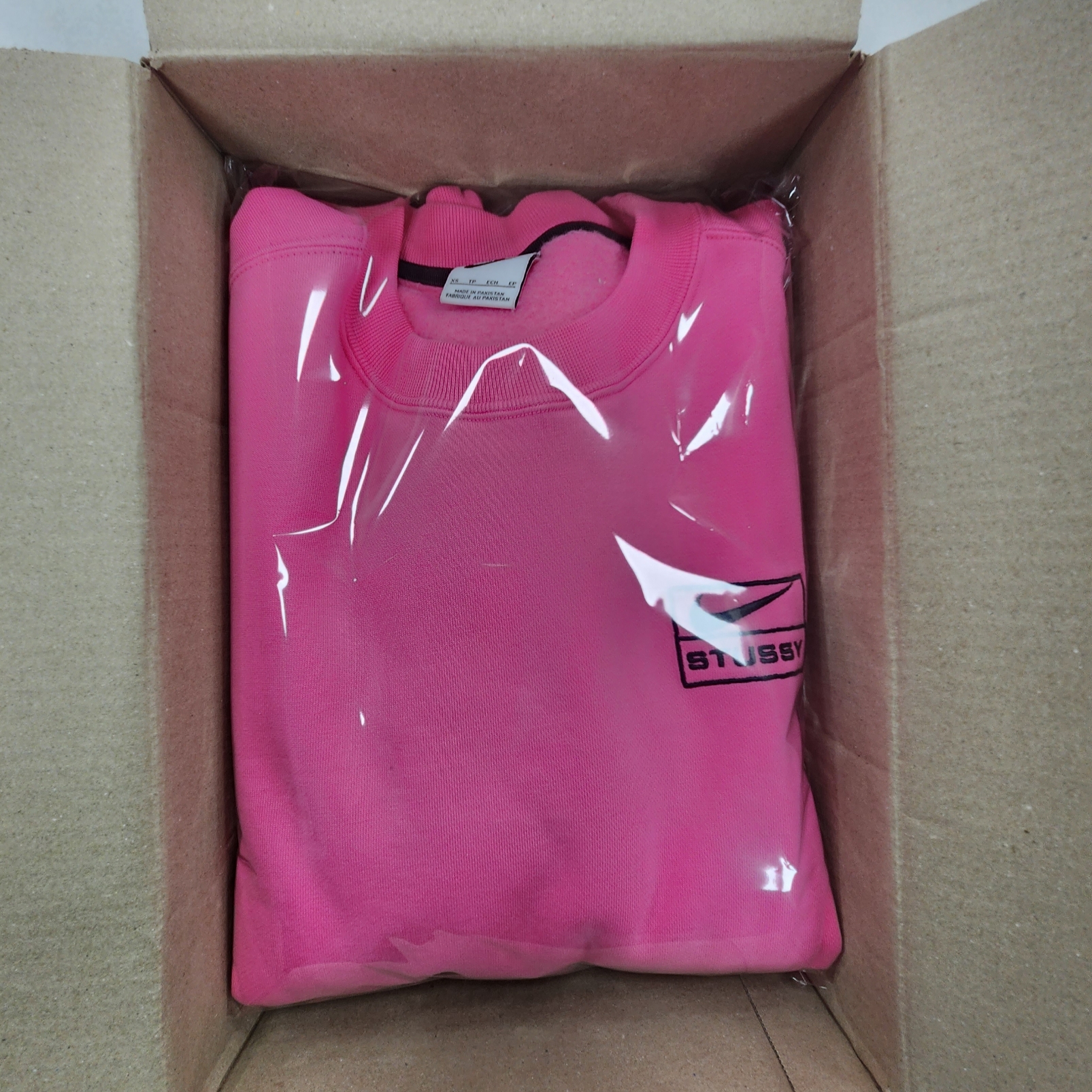Nike x Stussy NRG Washed Fleece Crewneck Lotus PInk 착용 스타일