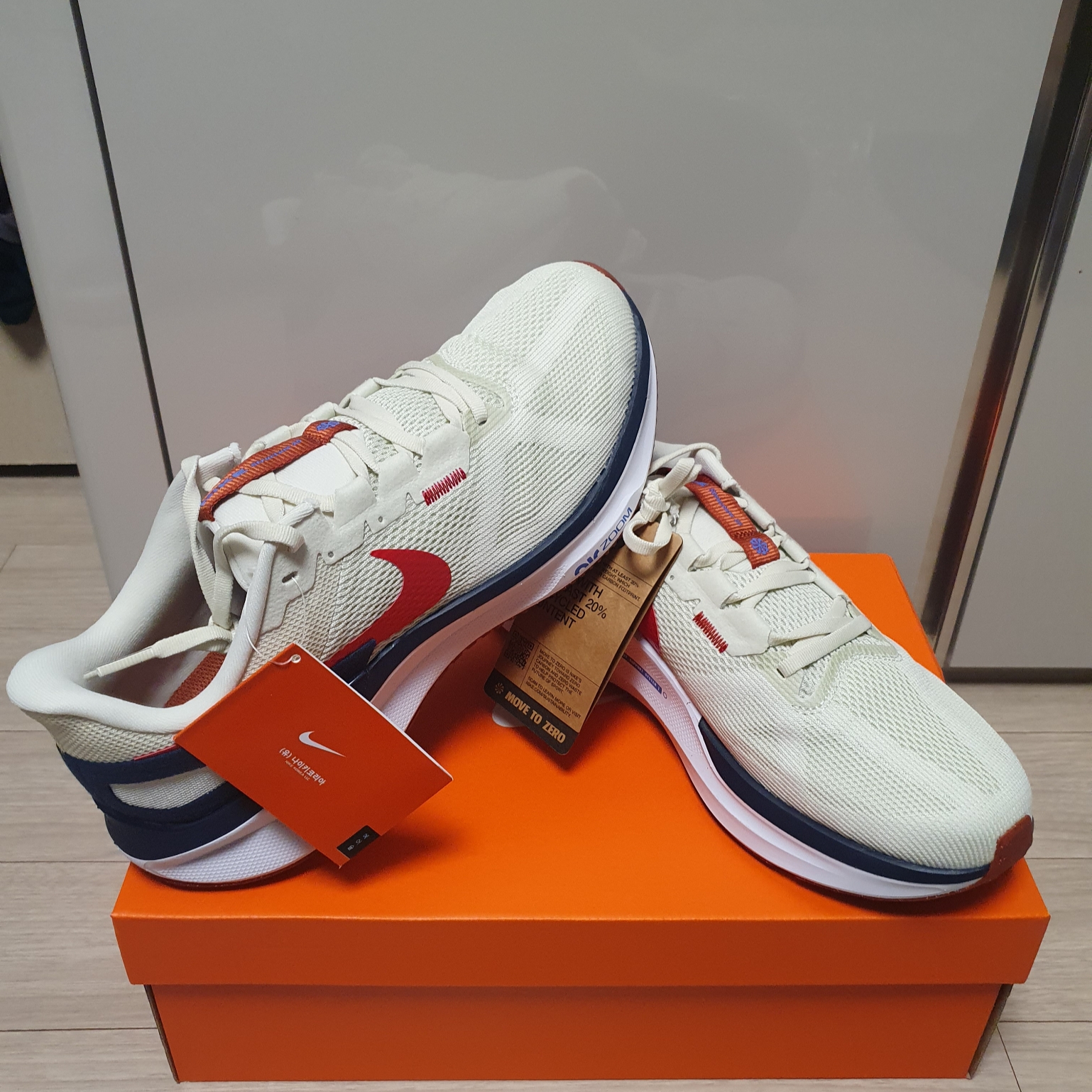 Nike Structure 25 Sea Glass 착용 스타일 - 1