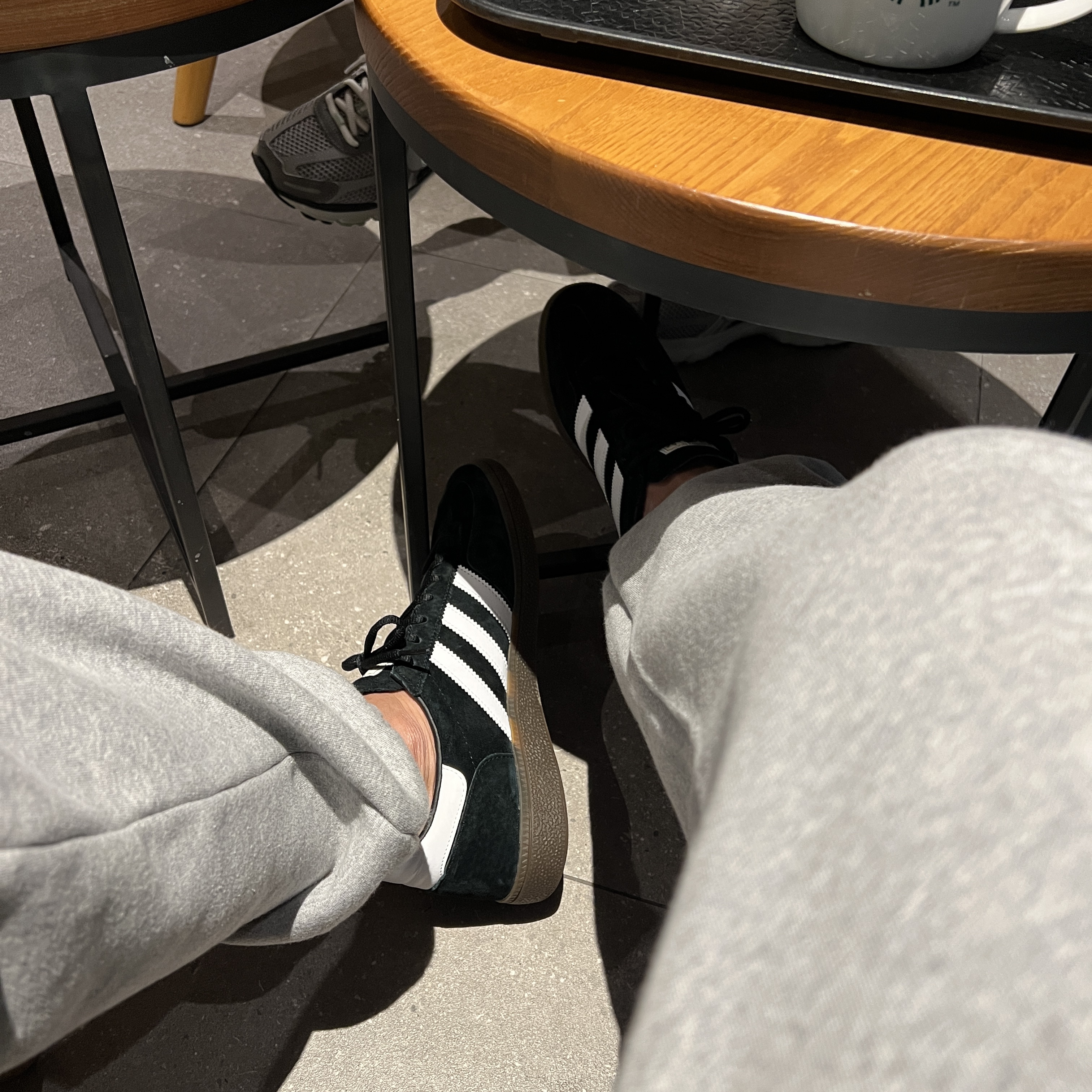Adidas Spezial Handball Core Black 착용 스타일