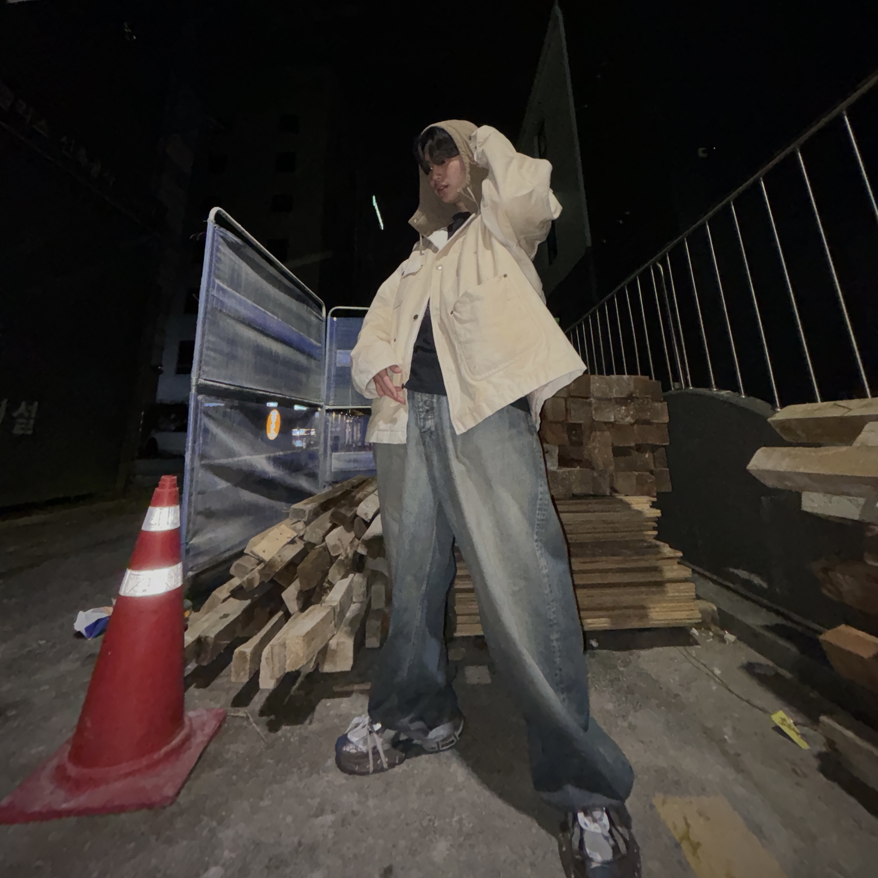 Project G/R Oversized Chore Work Jacket Beige, Balenciaga 3XL Sneakers Worn Out Grey White Blue 착용 스타일 - 9